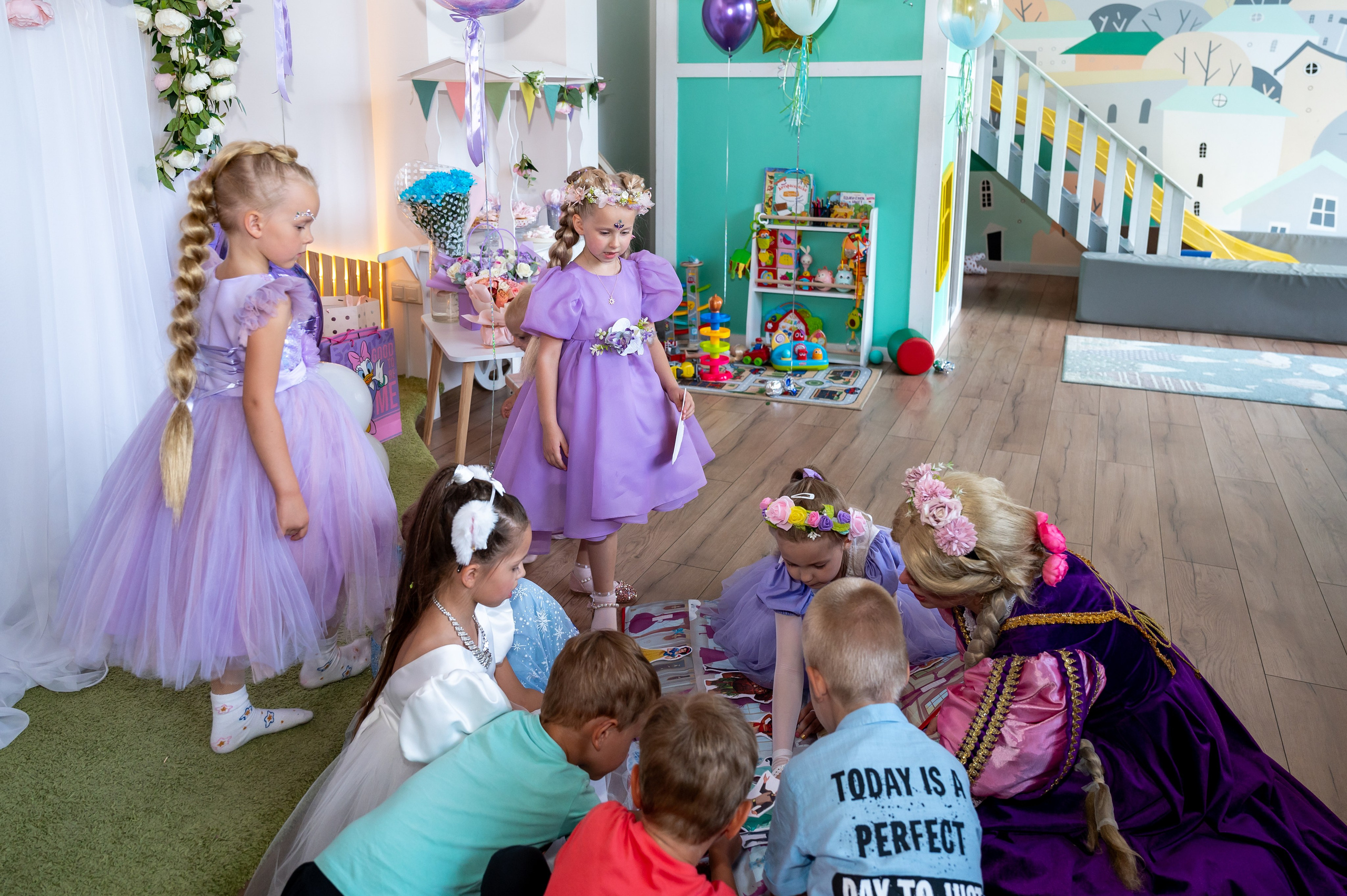 ДР в лофте с фокусником