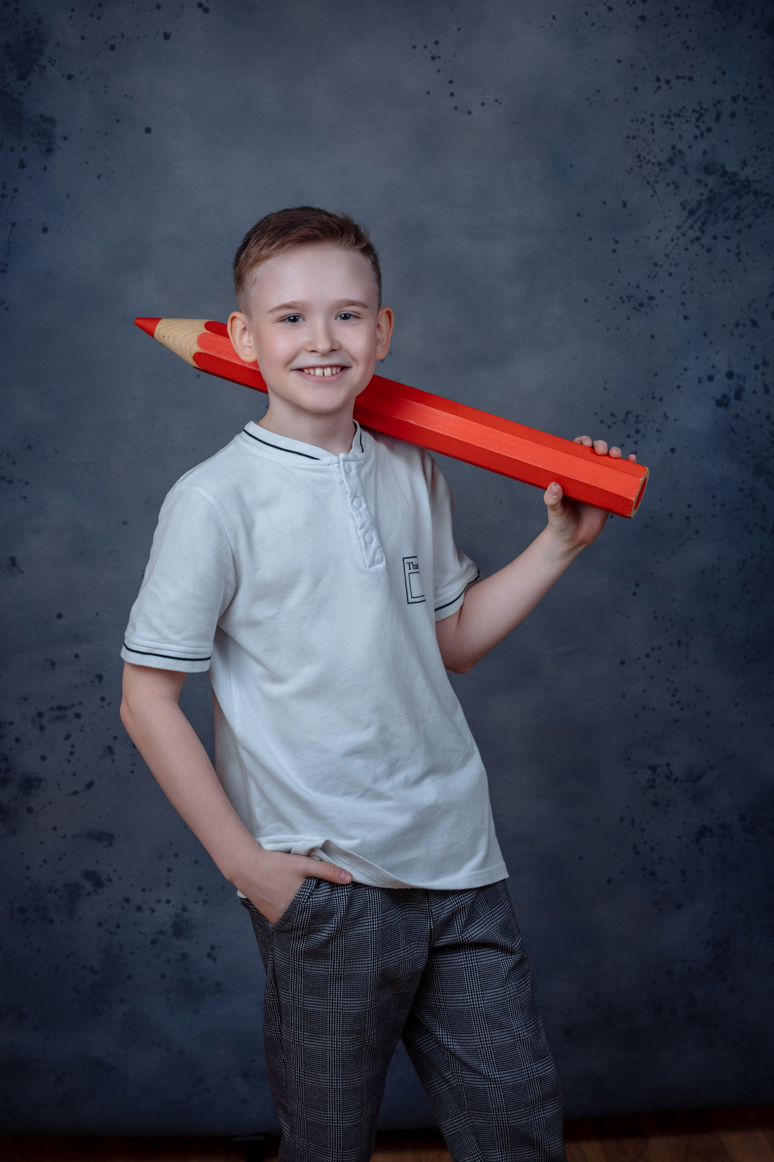 Начальные классы. Выпускные школьные фото­альбомы для школ и детских садов в Волгограде и Волжском