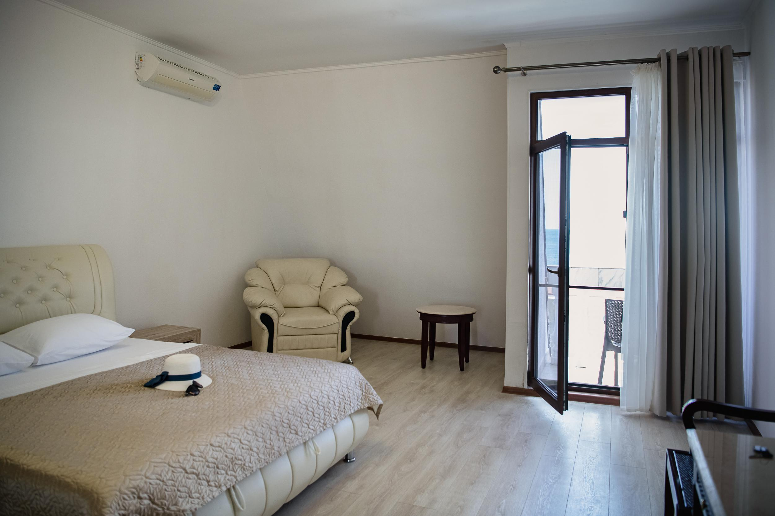 Фотосъёмка отелей, гостевых домов, апартаментов. Семейный и бизнес-фотограф в Феодосии Кракос Юлия