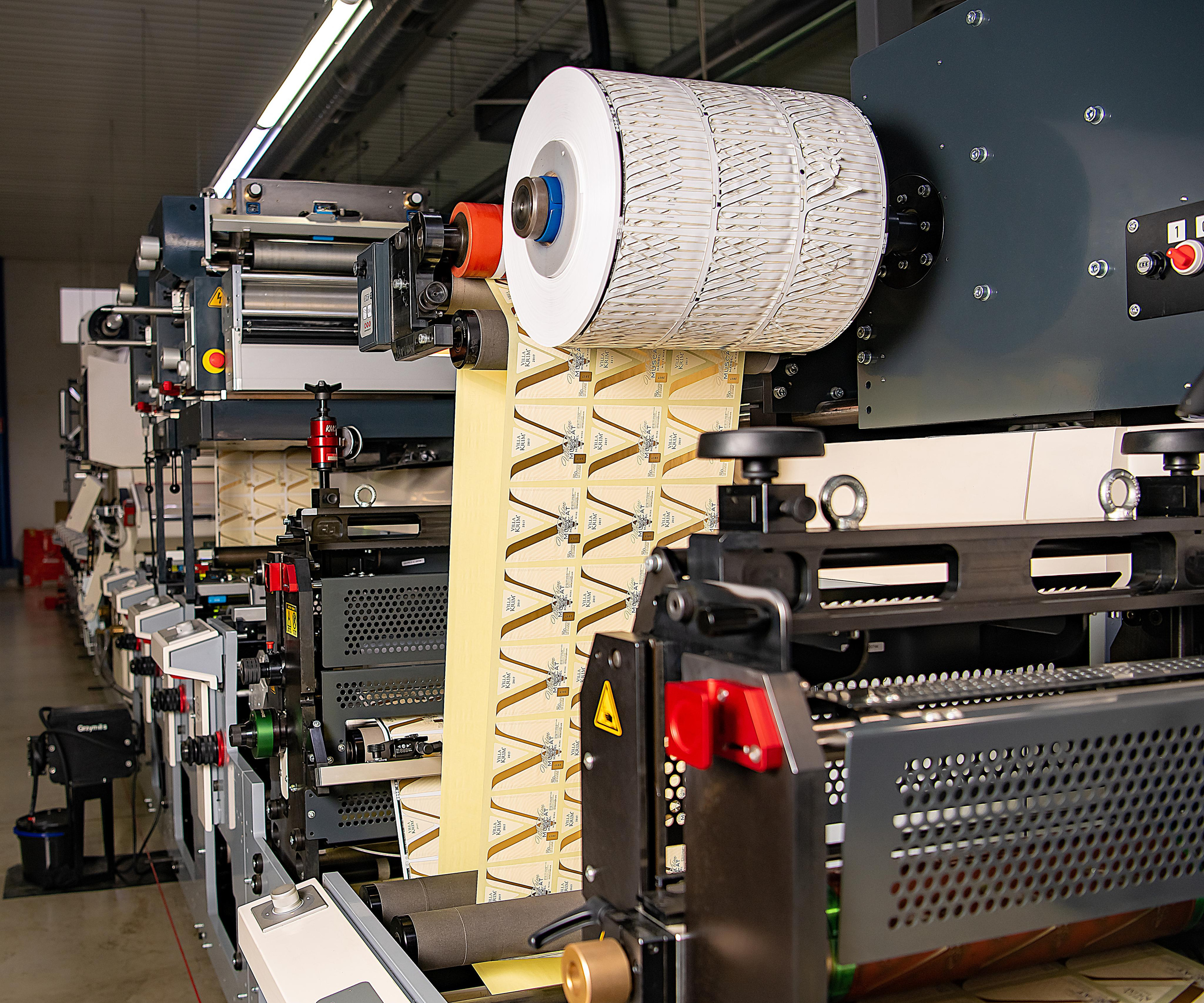 Фотосъёмка для предприятий, фирм, производства, мелкого бизнеса. Семейный и бизнес-фотограф в Феодосии Кракос Юлия