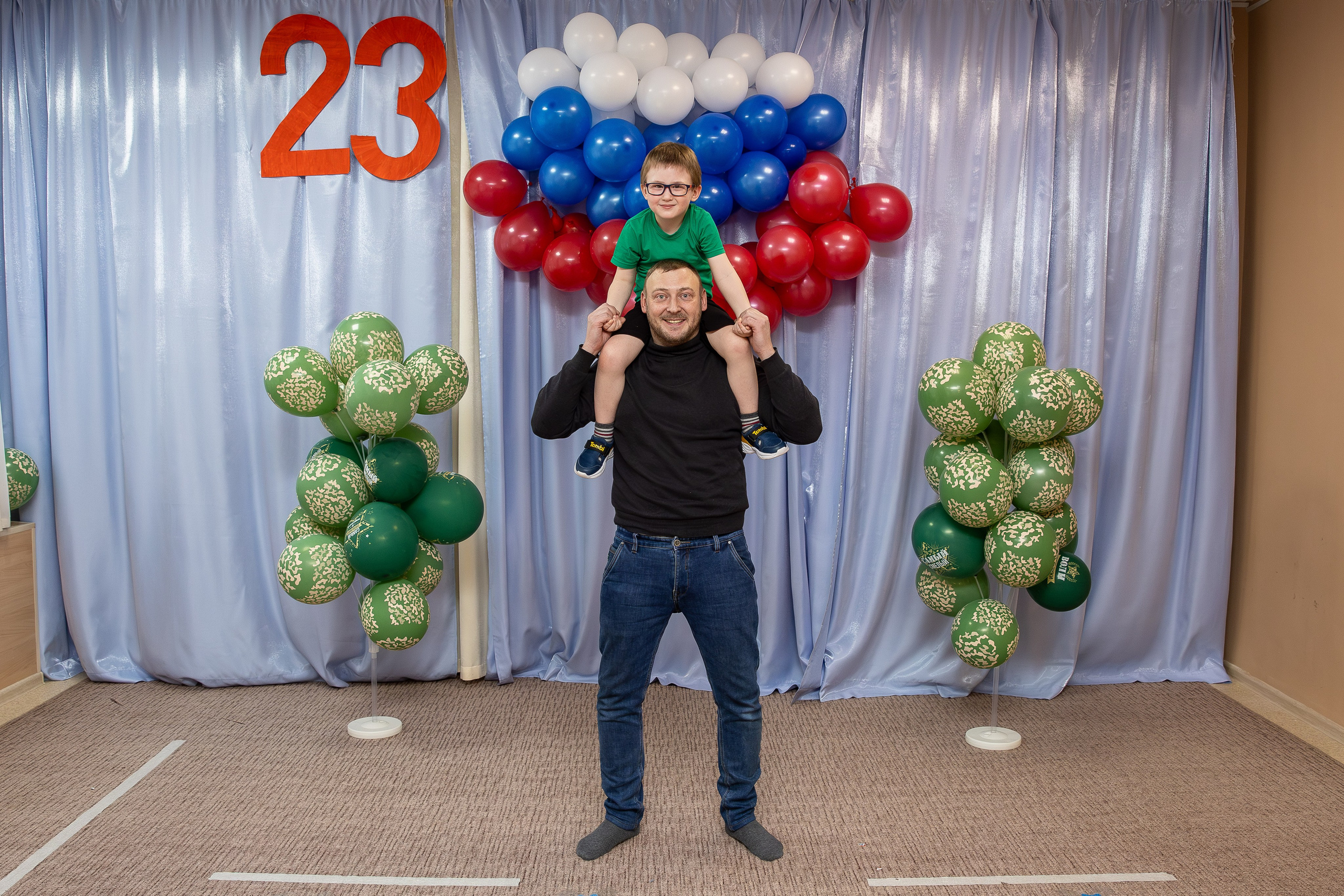 Фото и видео на выпускной в школе и детском саду. Свадебный, семейный видеограф и фотограф в Екатеринбурге Николай Рыков