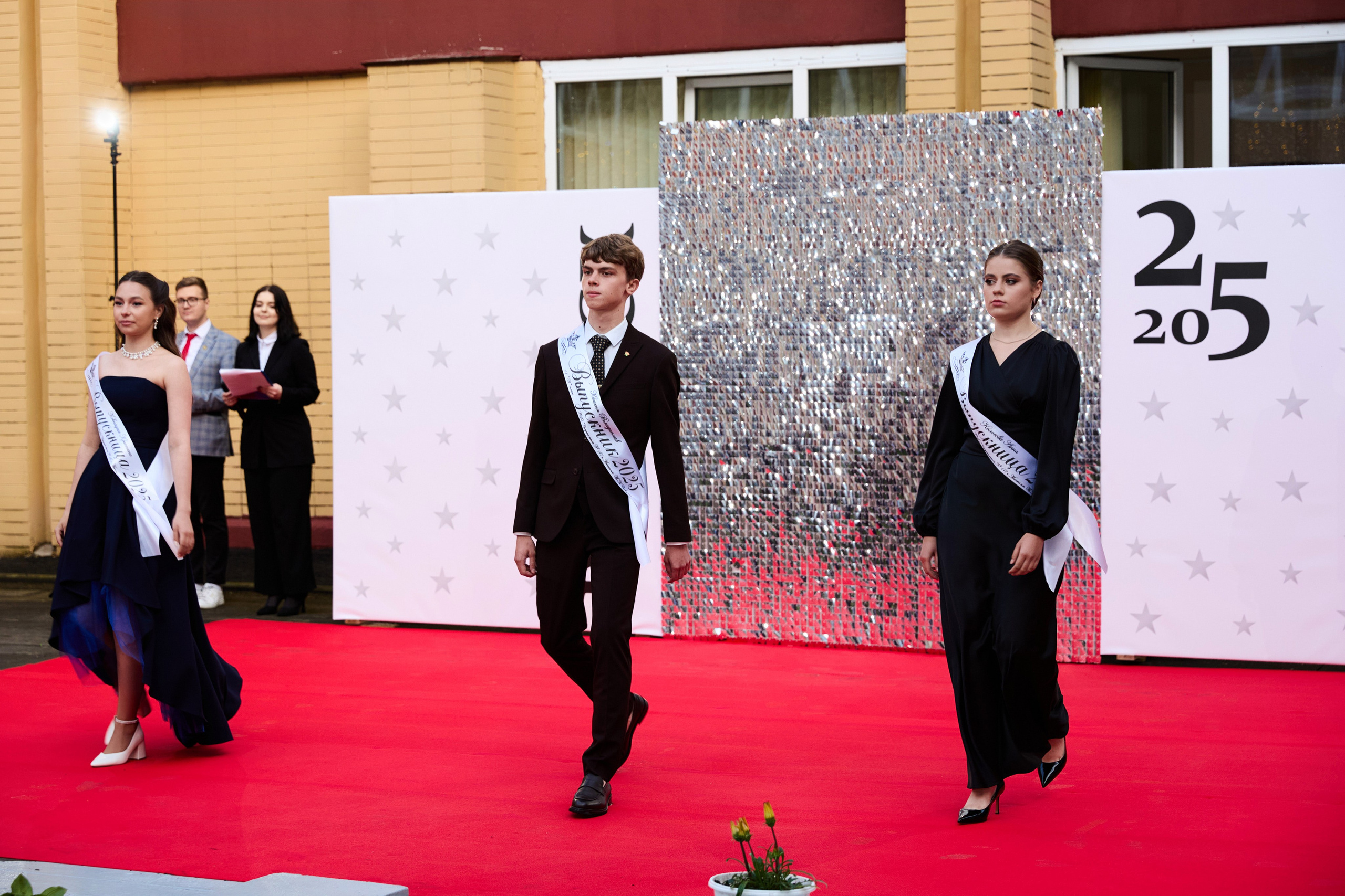 Выпускной 11 класс. Свадебная, репортажная фотосъемка и видеосъемка в Минске. Илья и Юлия Ширмановы. Фотограф | Видеограф | Минск