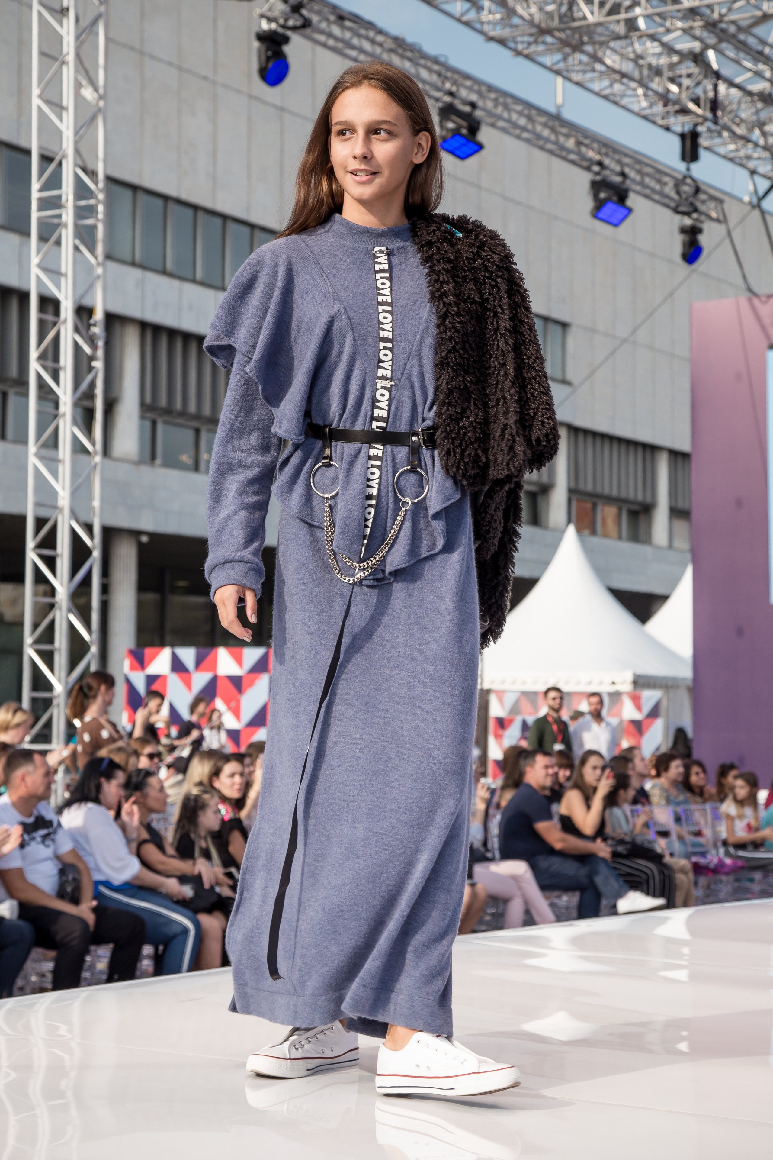 МОДНЫЙ ПОКАЗ К ДНЮ ГОРОДА. Свадебный Семейный Репортажный фотограф в Москве