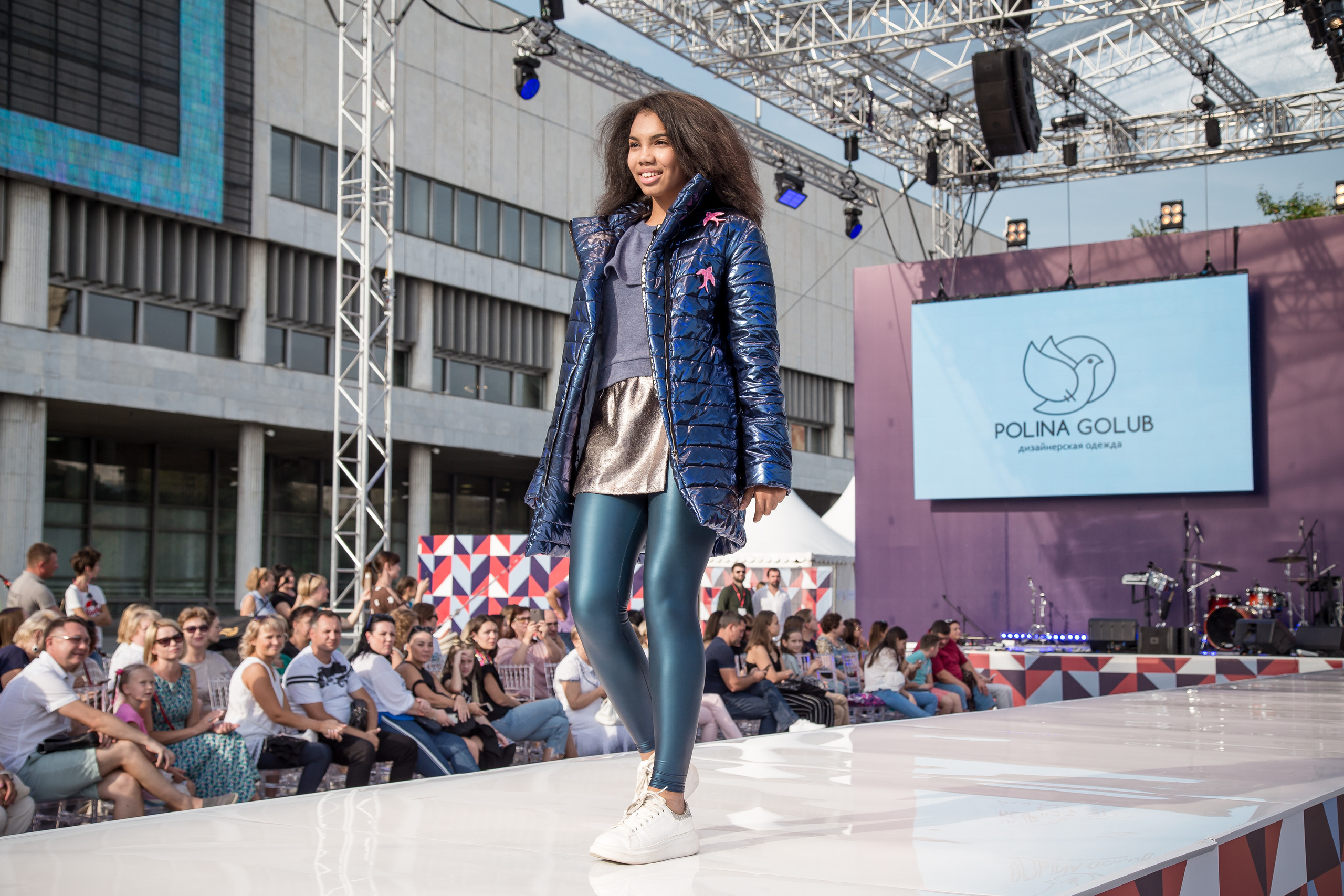 МОДНЫЙ ПОКАЗ К ДНЮ ГОРОДА. Свадебный Семейный Репортажный фотограф в Москве