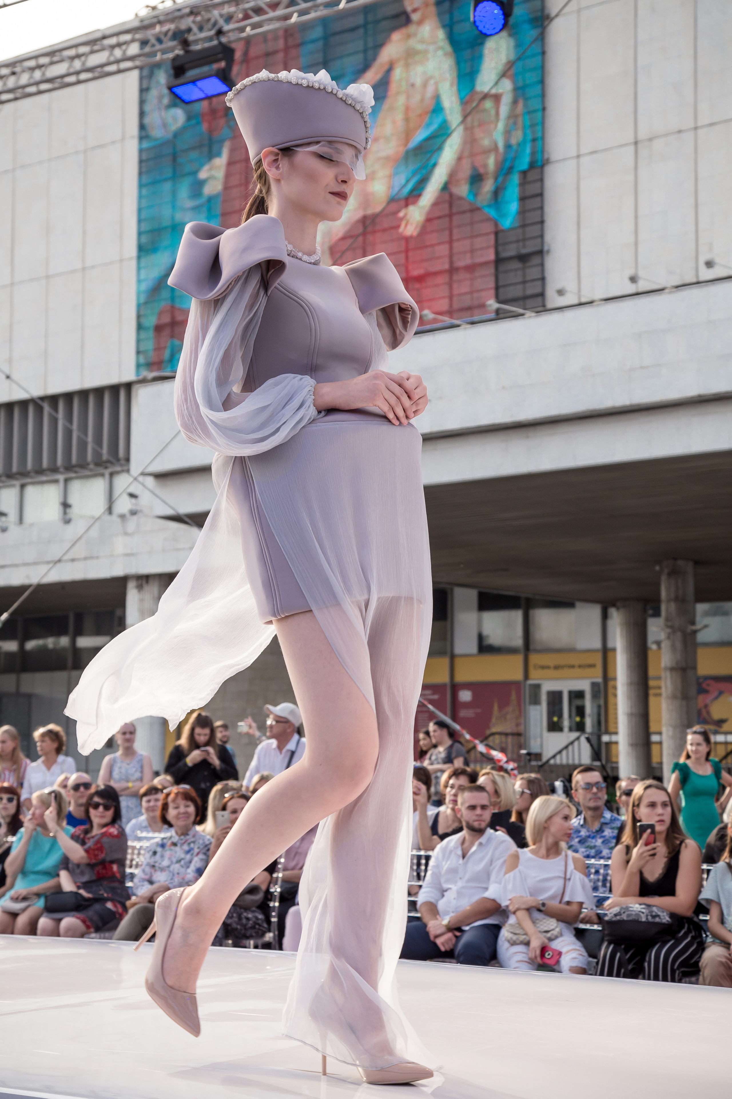 МОДНЫЙ ПОКАЗ К ДНЮ ГОРОДА. Свадебный Семейный Репортажный фотограф в Москве