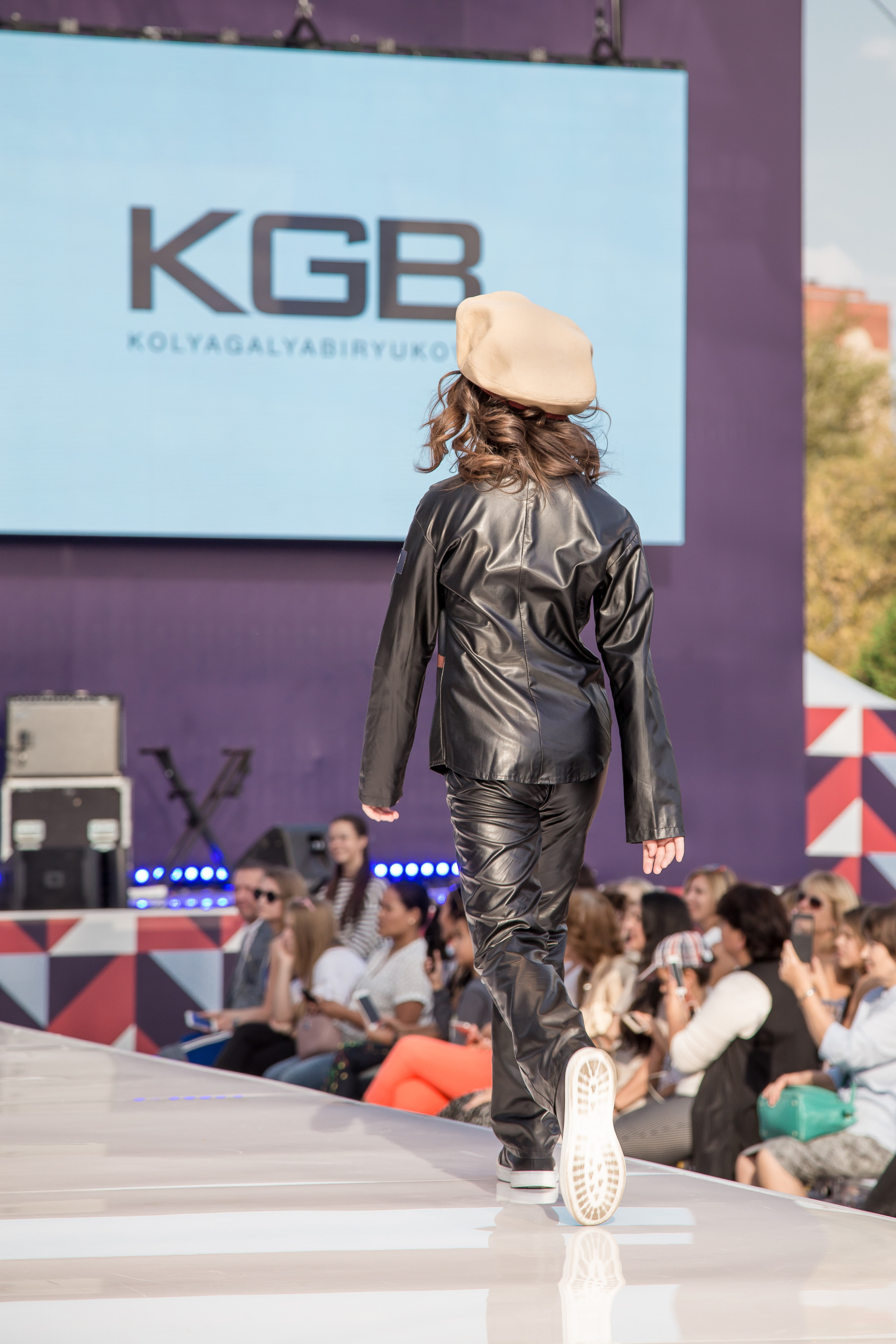 МОДНЫЙ ПОКАЗ К ДНЮ ГОРОДА. Свадебный Семейный Репортажный фотограф в Москве