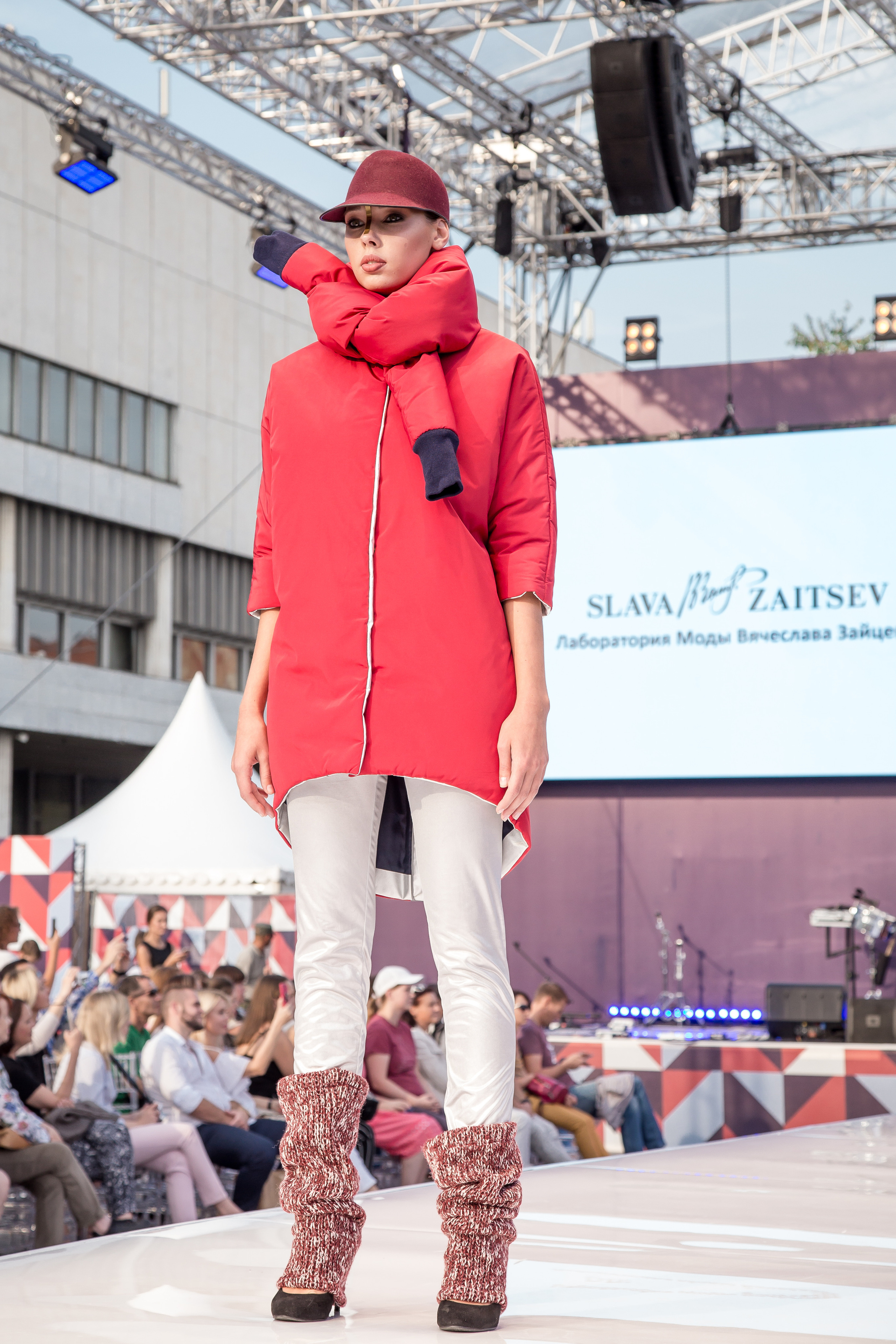 МОДНЫЙ ПОКАЗ К ДНЮ ГОРОДА. Свадебный Семейный Репортажный фотограф в Москве