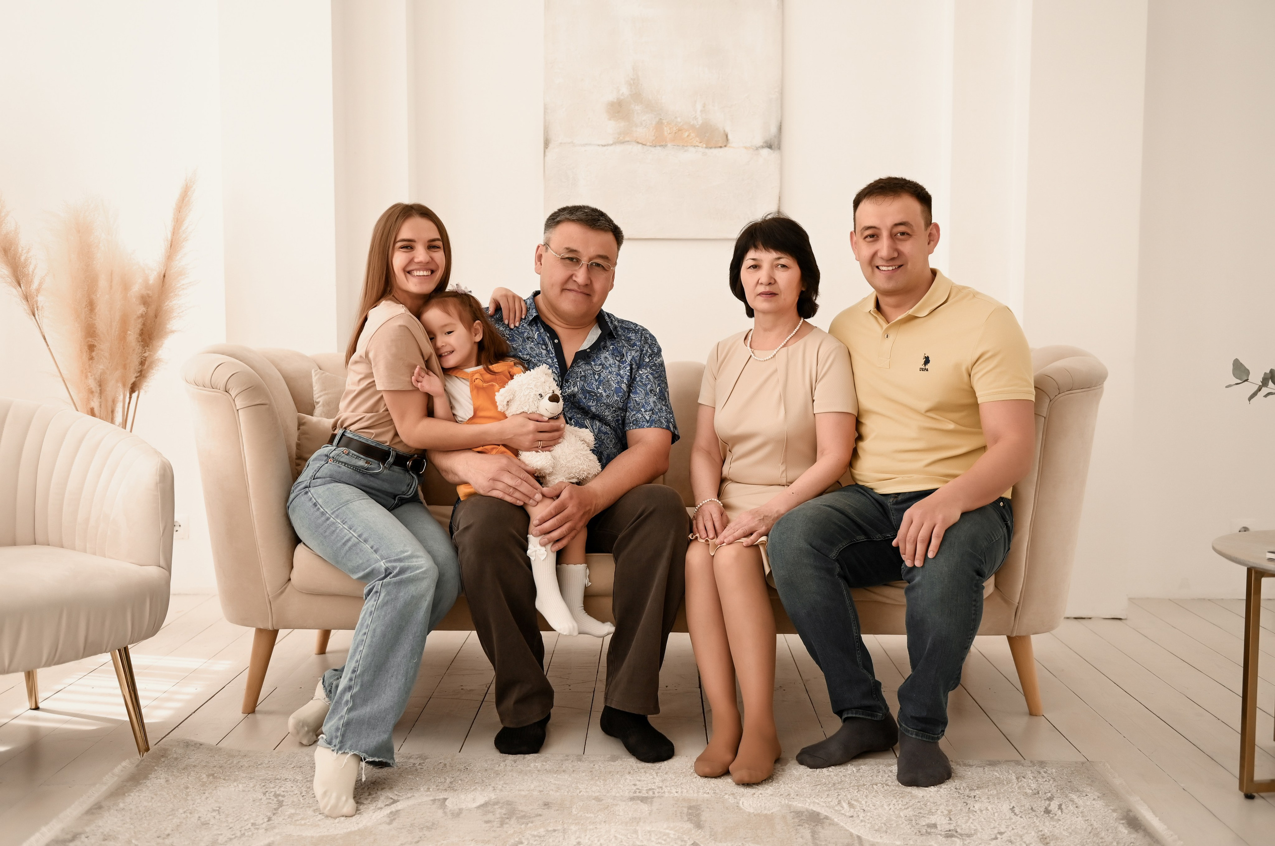 Семейная студийная  фотосессия 2. Свадебный, семейный, детский, контент фотограф в Омске Максим Ильин