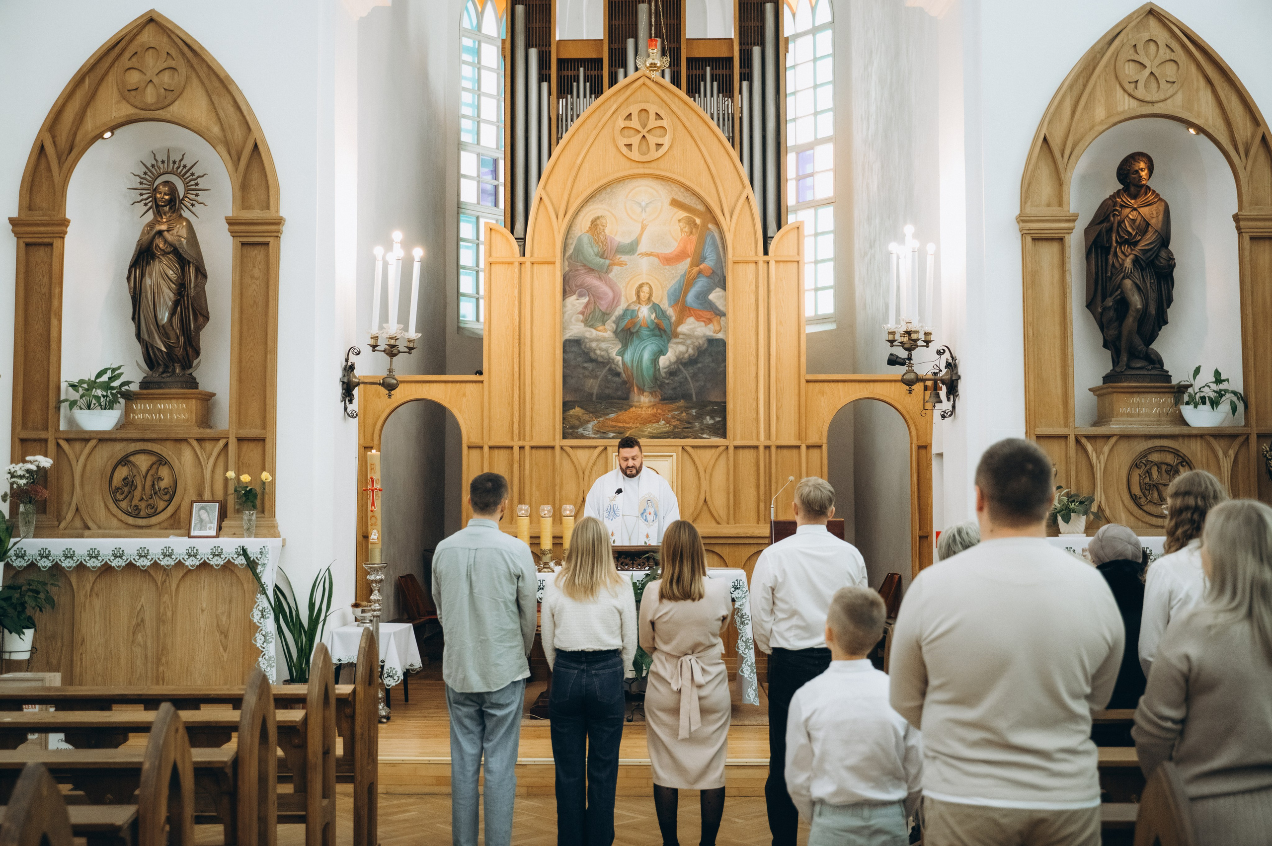 Крещение Эмили (Золотогорский костёл Пресвятой Троицы). Семейный фотограф в Минске Дарья Дреко
