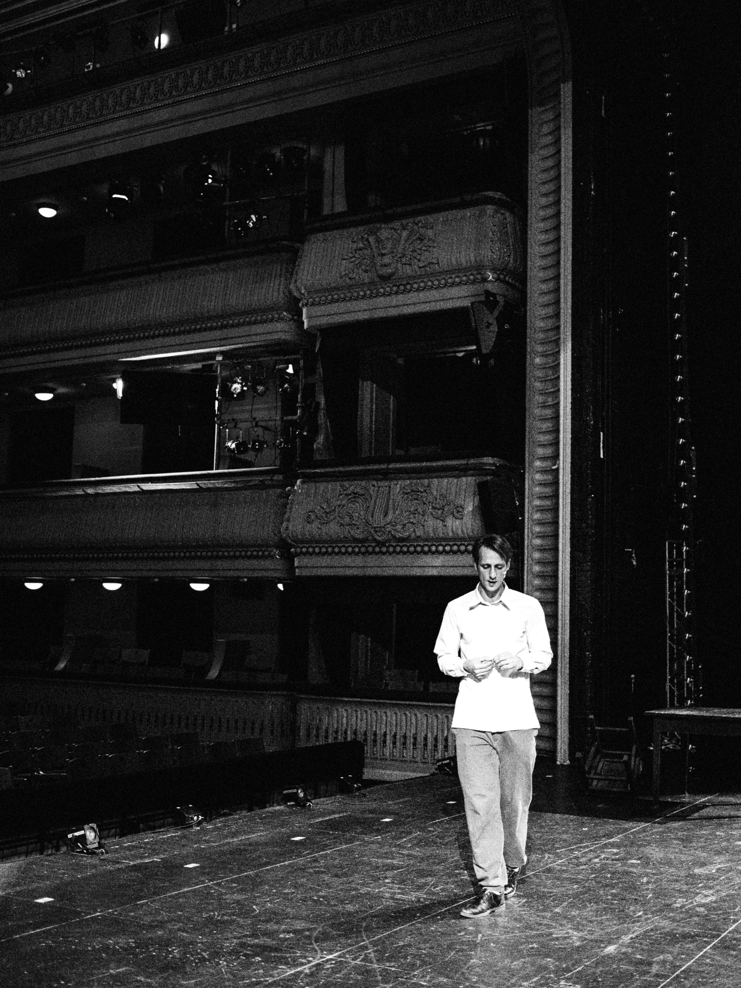 Theatre backstages. Portrait and backstage photographer Nina Crane