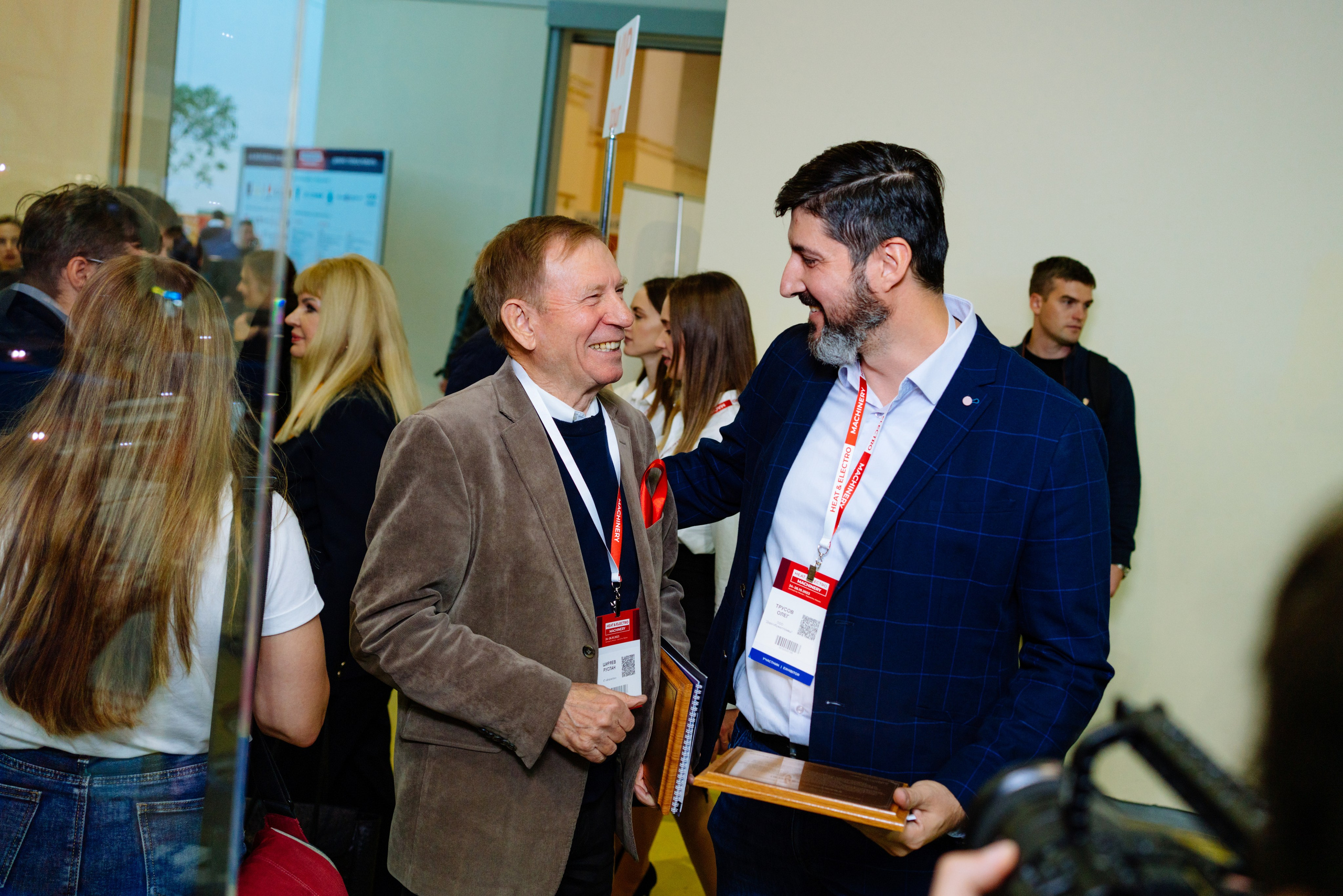 Heat & Electro Machinery Expo (стенд группы компаний ЕКС). Репортажный и портретный фотограф Алексей Полячек