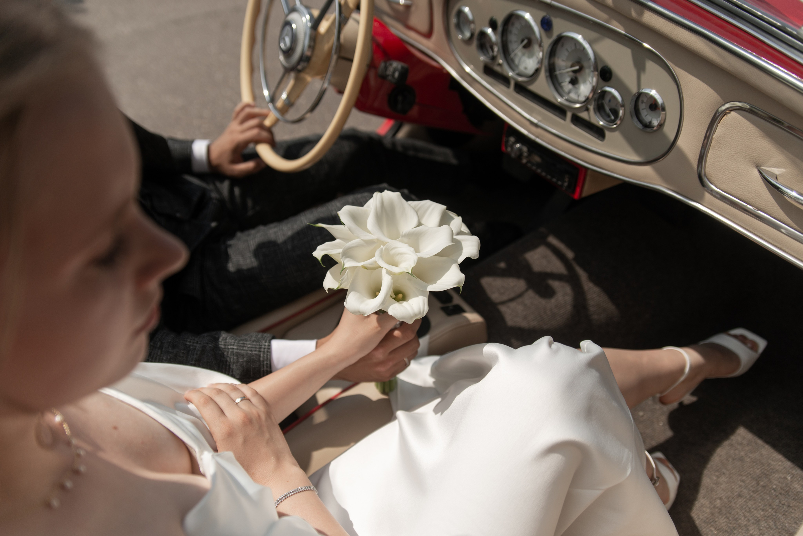 Ангелина и Евгений Загс и прогулка. Меня зовут Александр Литвинчук и я свадебный фотограф в Саратове