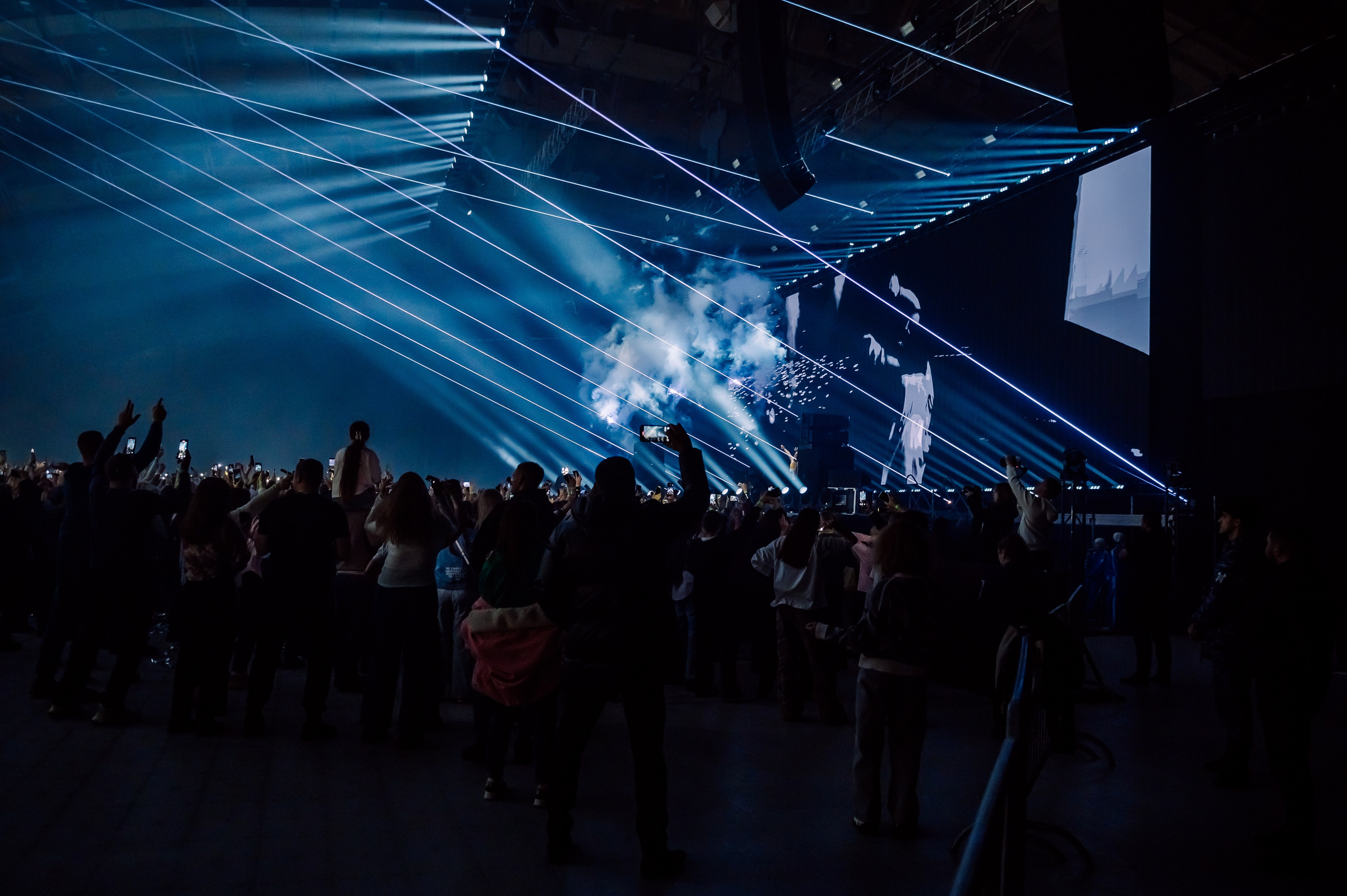 Руки вверх в Ледовом Дворце 15.11.2025. Детский фотограф, семейный фотограф и репортажи в Кемерово