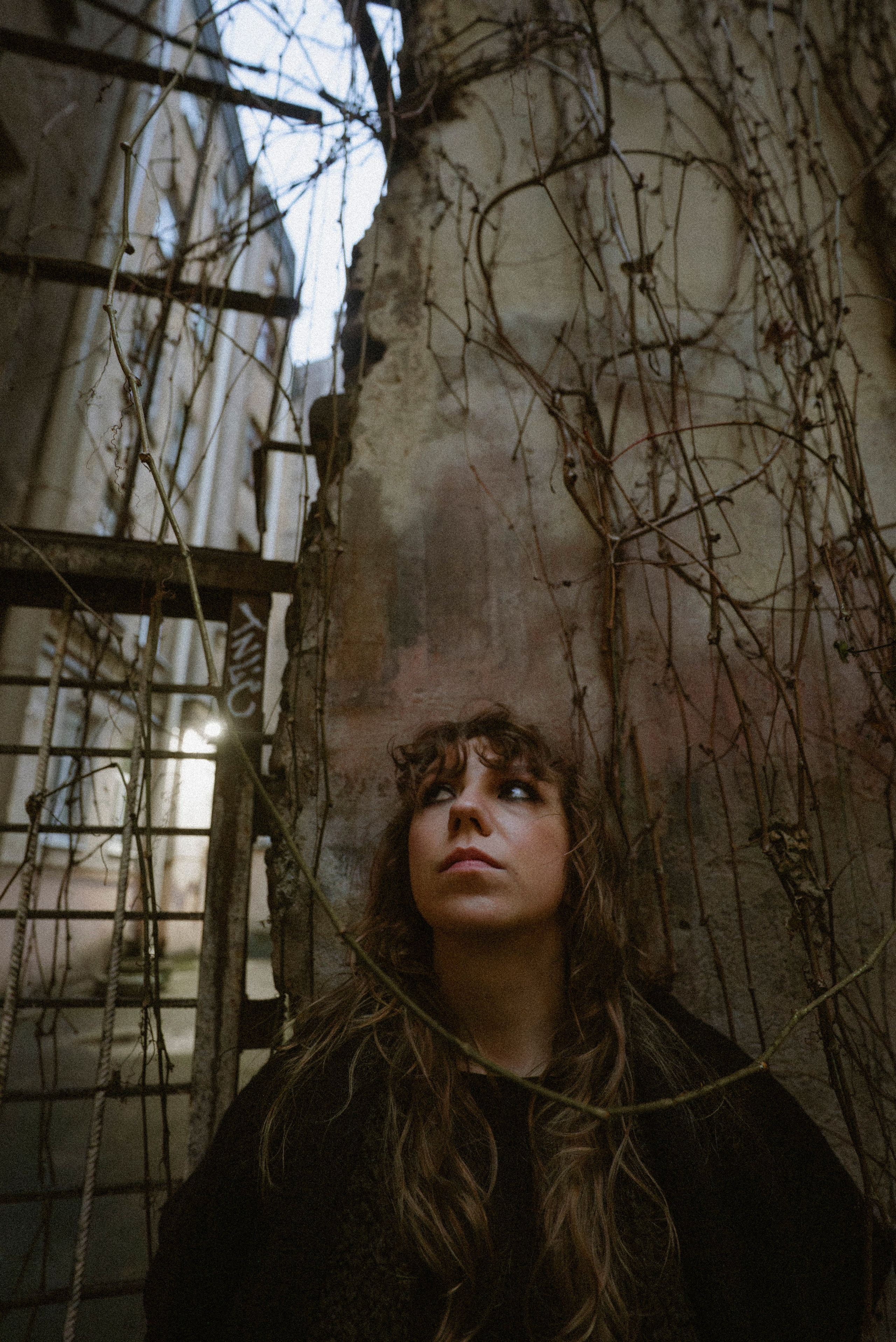 2025. Стрит-фотография, полная абсурда, идиотизма и красоты