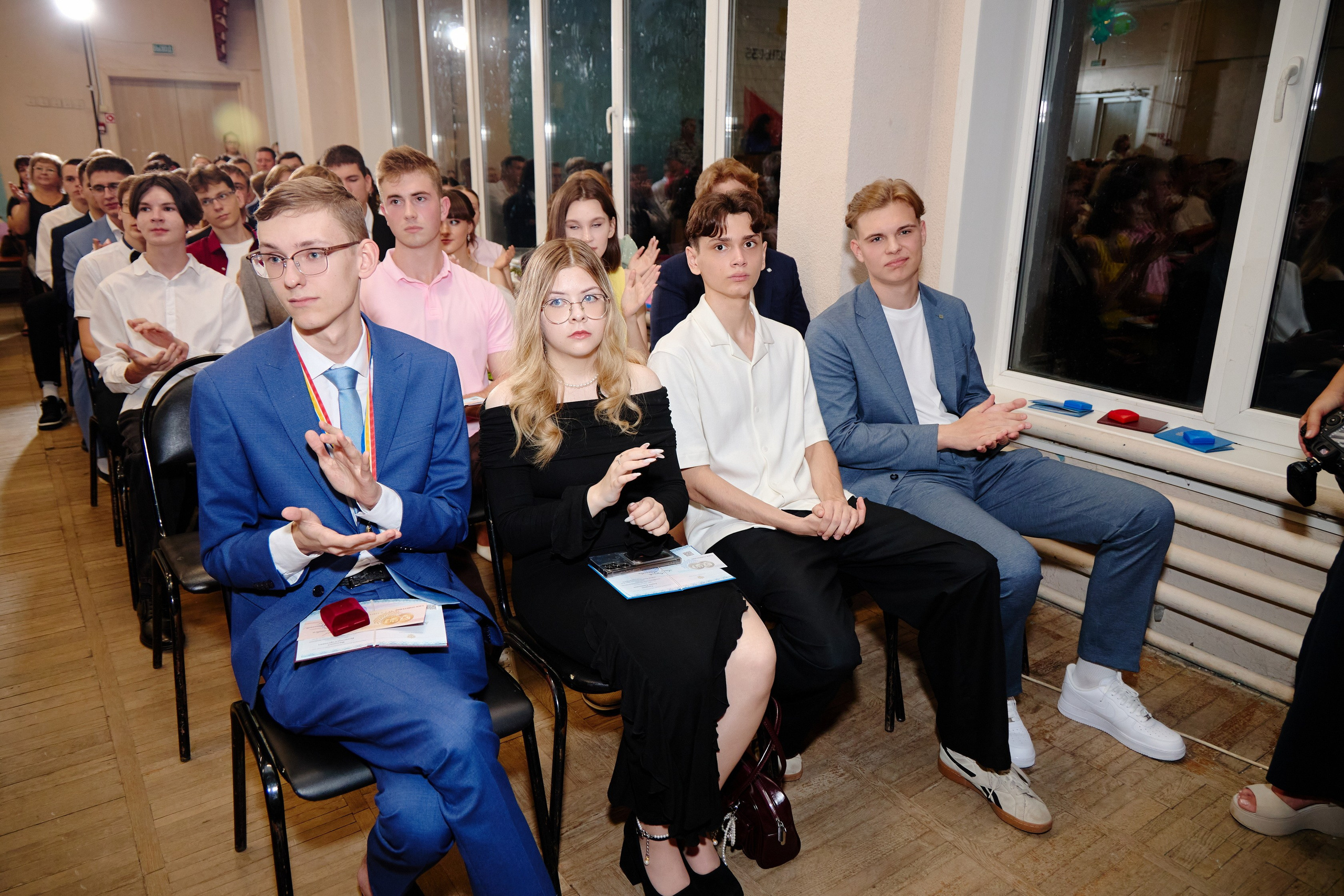 Выпускной 35 Сош. Фотограф Выпускные альбомы Таганрог Сергей Коробченко