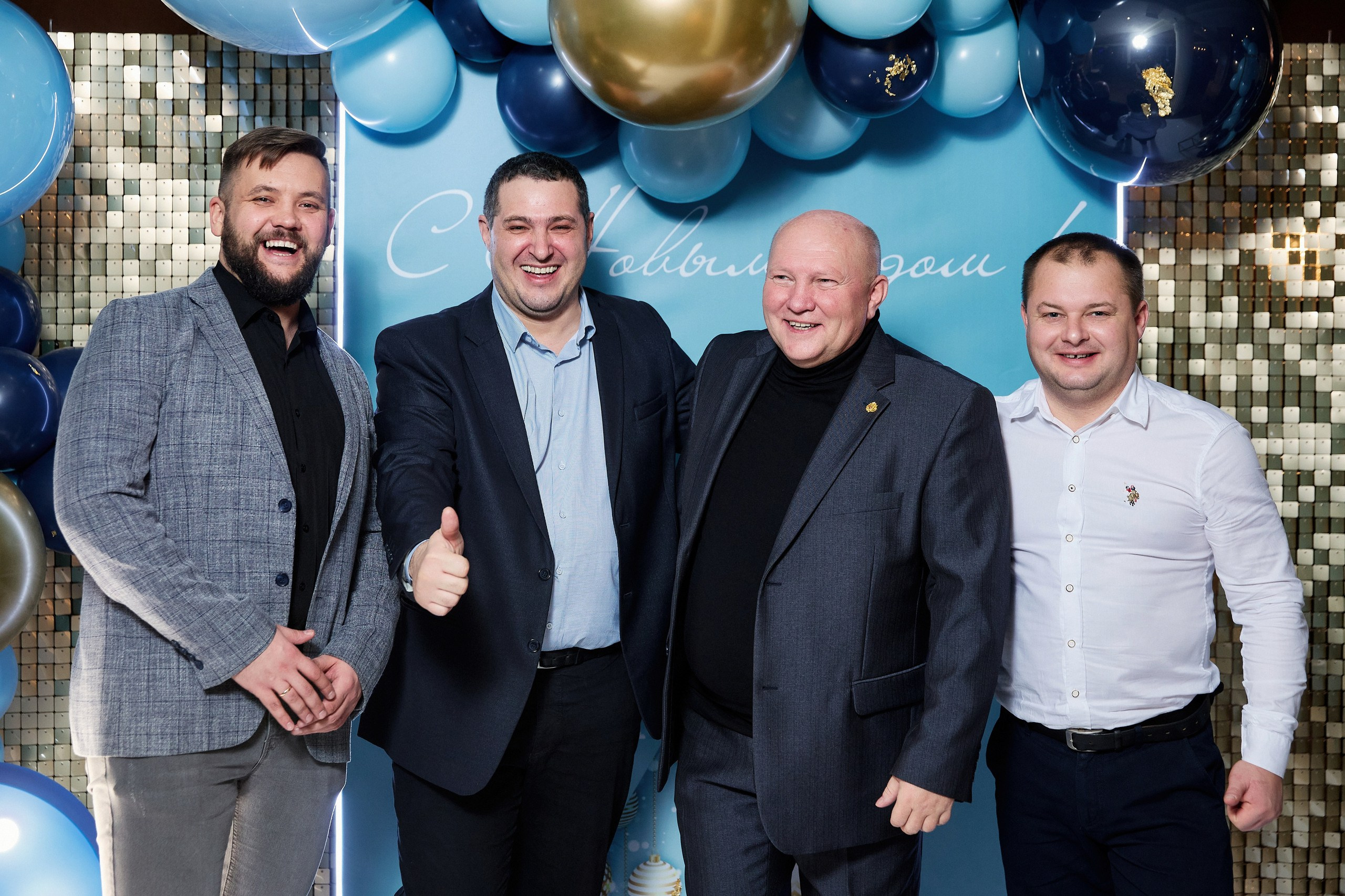 E8 / Новогодний корпоратив. Другой взгляд на фотографию