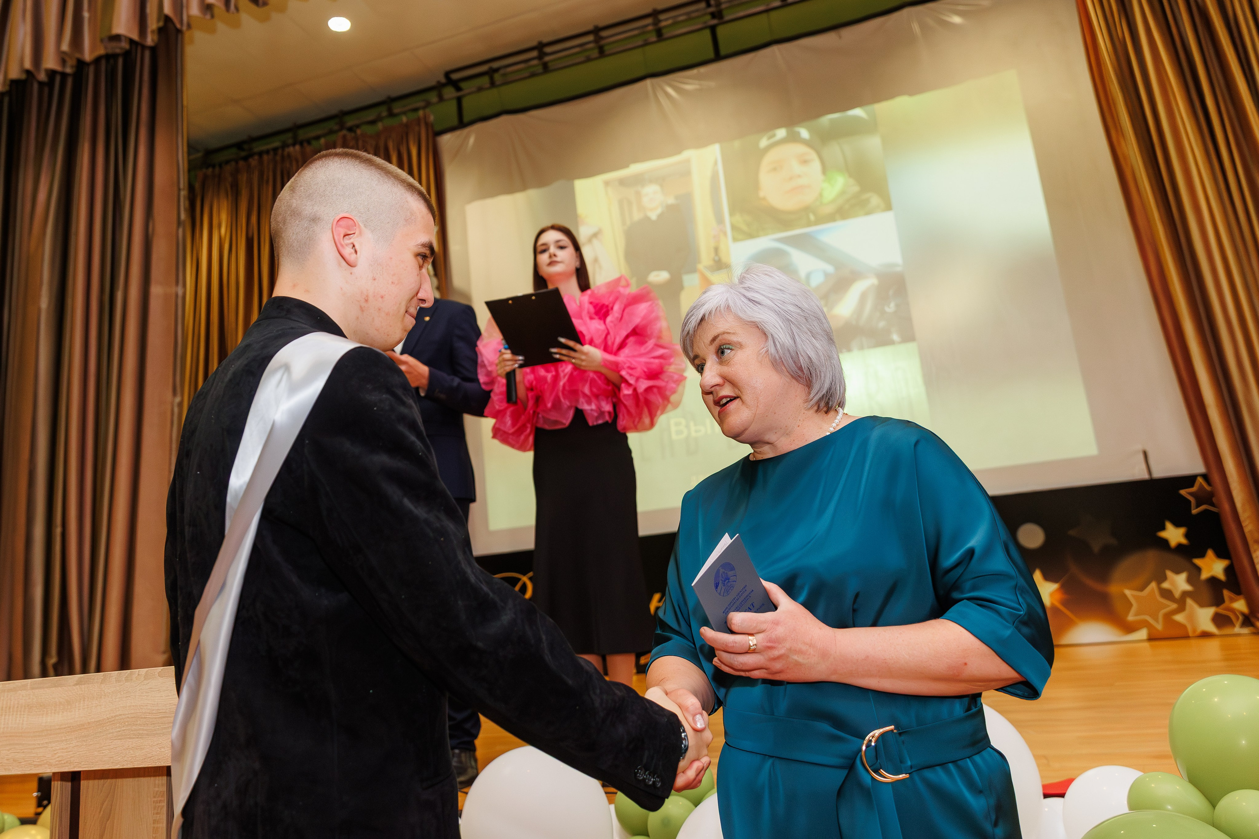 Выпускной 2025. Репортажный фотограф Минск ❘ Костецкий Илья ❘ Беларусь