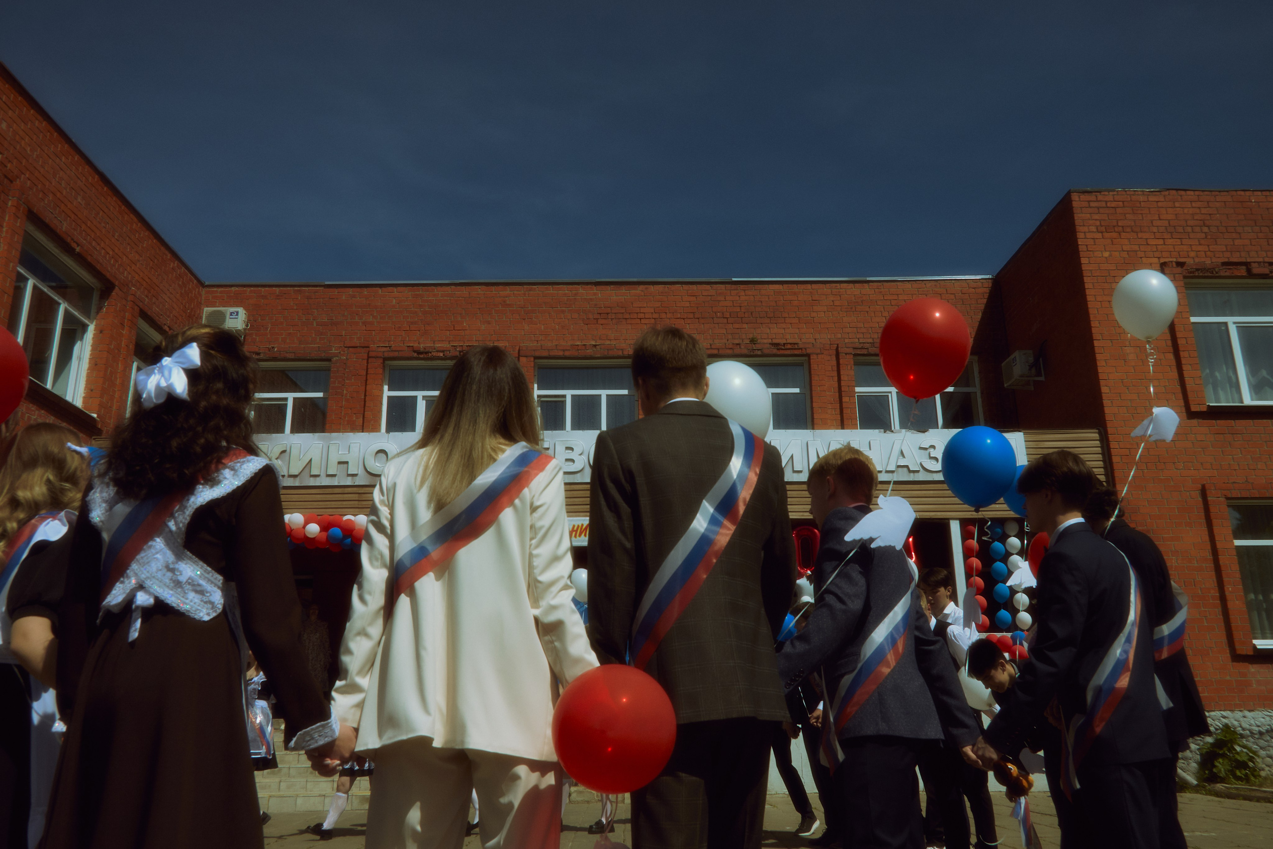 Последний звонок. Фотограф Елизавета Маслова. Москва. Art, Fashion