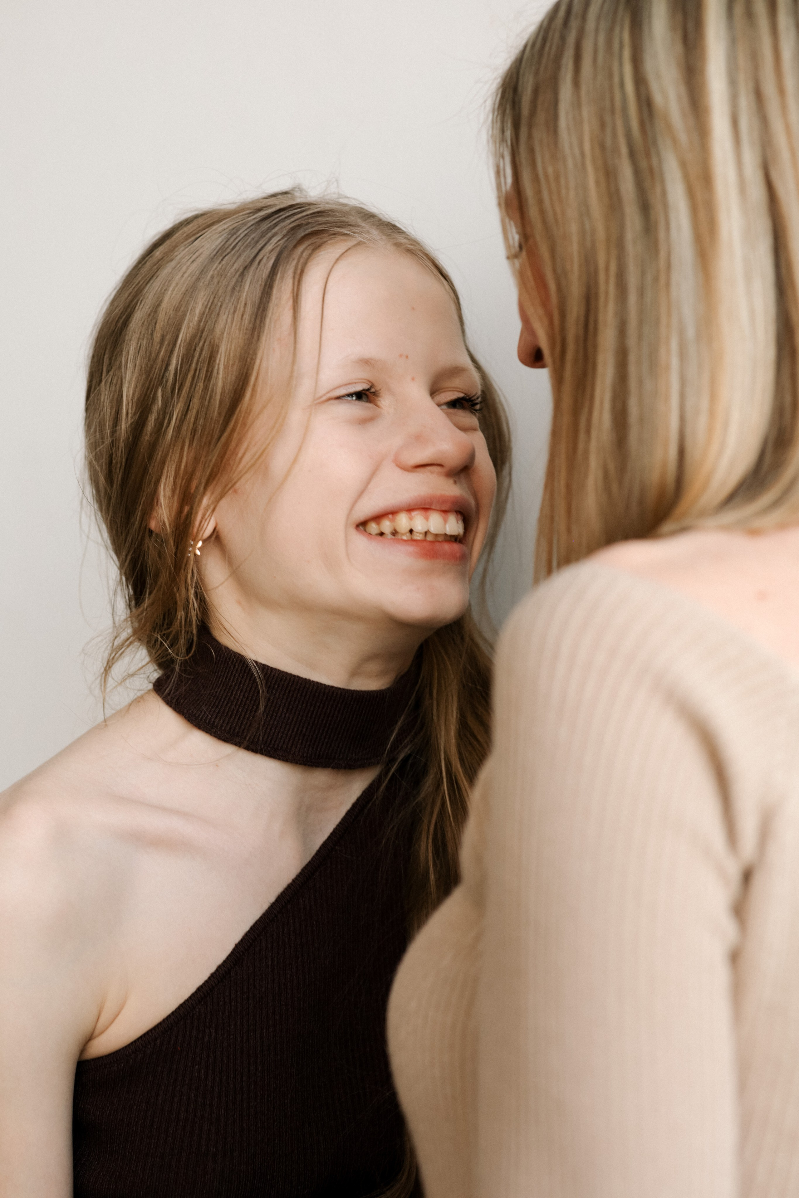 Света и Маша. Алёна Стерхова — Предметный и портретный фотограф. Ижевск