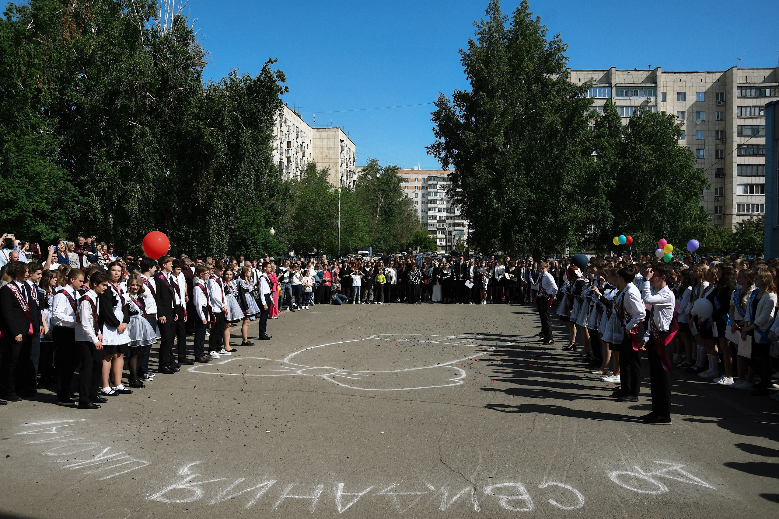 Линейка Гимназия Nº3. Фотограф Оренбург I Кристина Подольская