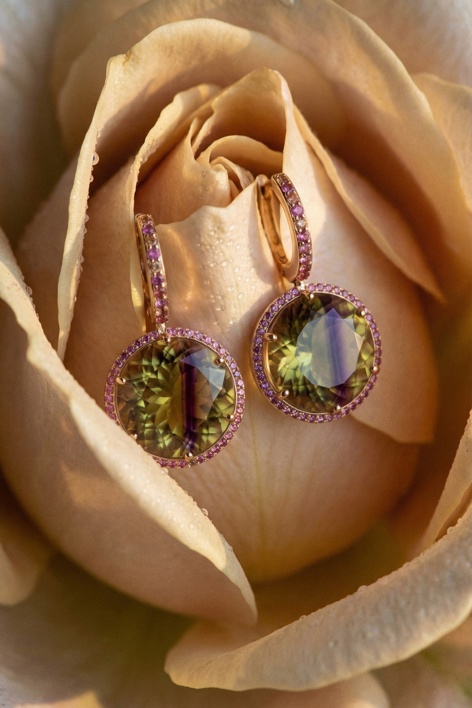 Премиальные фото и видео ювелирных украшений | Студия визуального производства полного цикла АЛЕКСУС — без классической съёмки | от 48 часов. Фотограф брендов и бизнеса в Москве Алексей Сентюрин