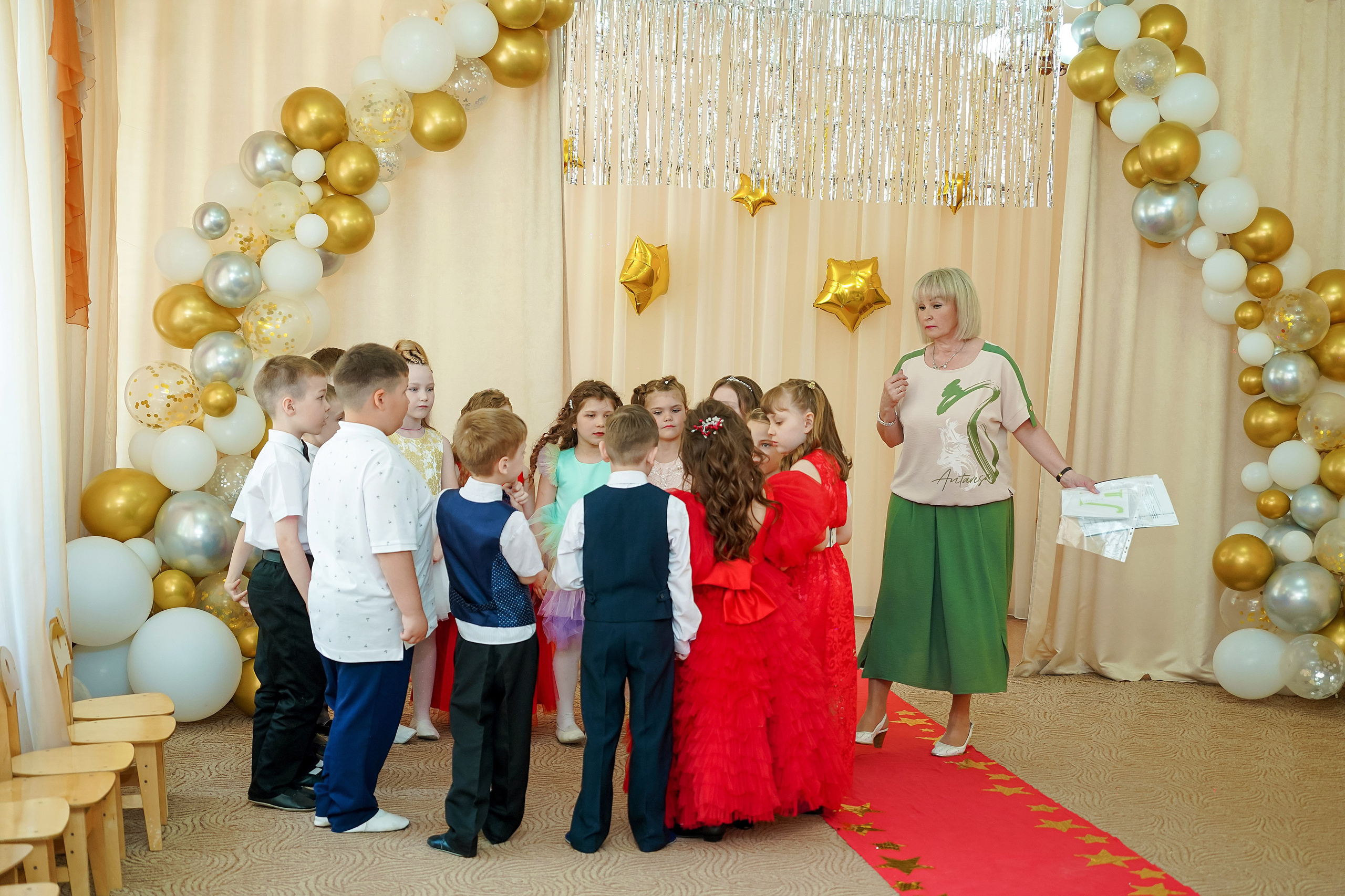 Фотосъемка видеосъёмка фотограф видеооператор новогодних утренников  в. Фотограф, видеооператор Нина Коршунова