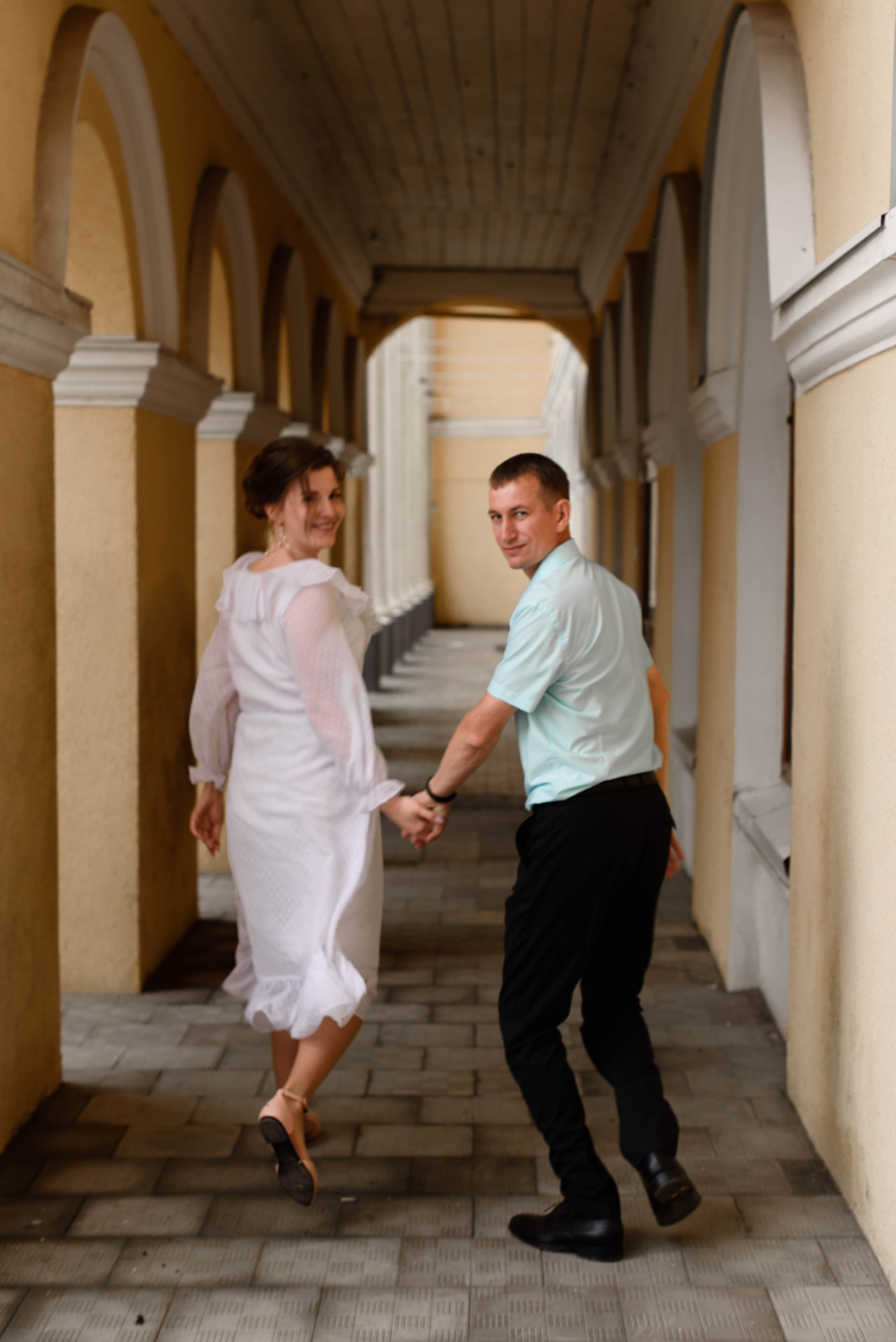 Sergey & Elena. Доброго времени суток! Меня зовут Куличкова Юлия — я фотограф Ваших эм