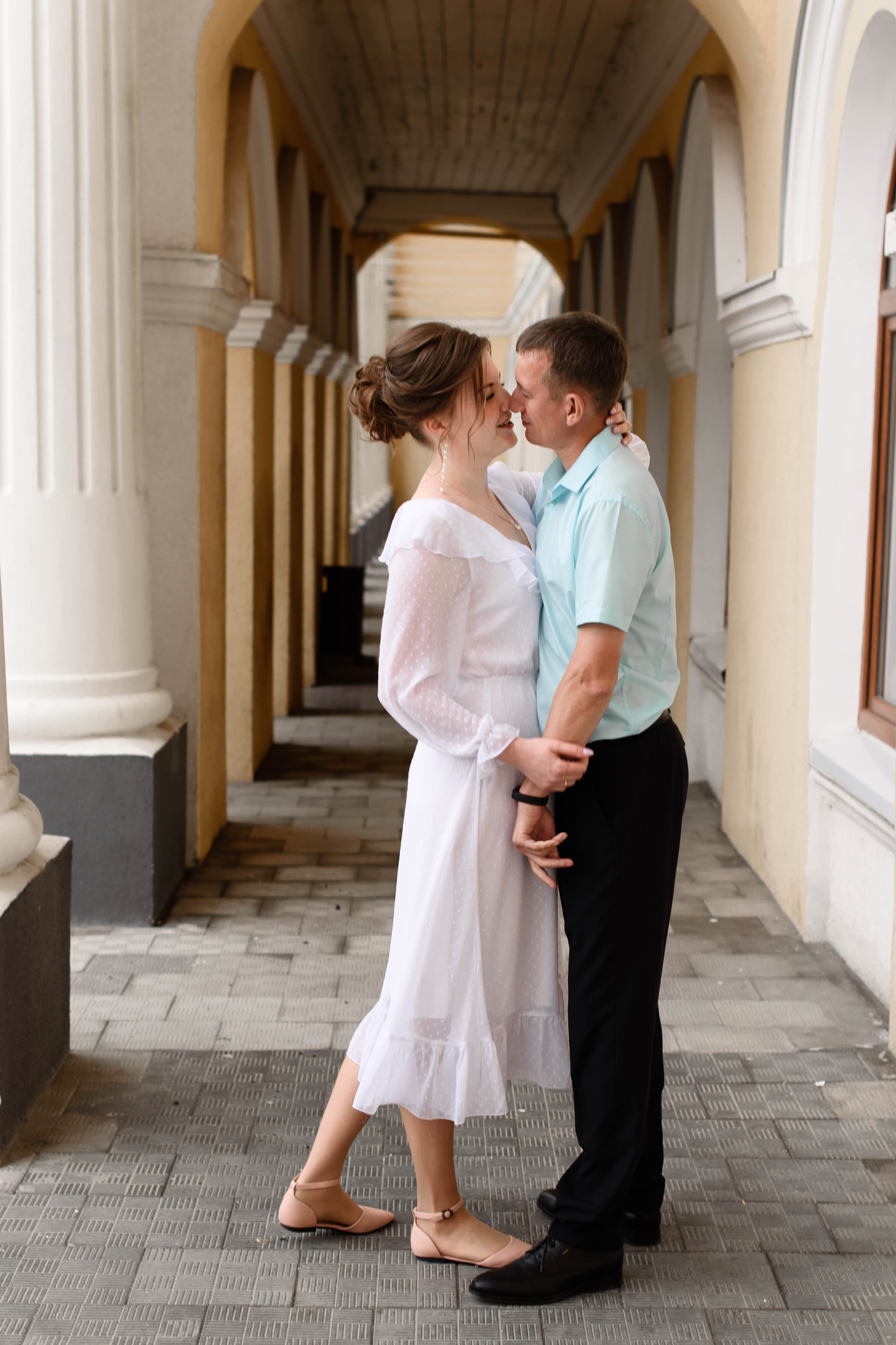 Sergey & Elena. Доброго времени суток! Меня зовут Куличкова Юлия — я фотограф Ваших эм