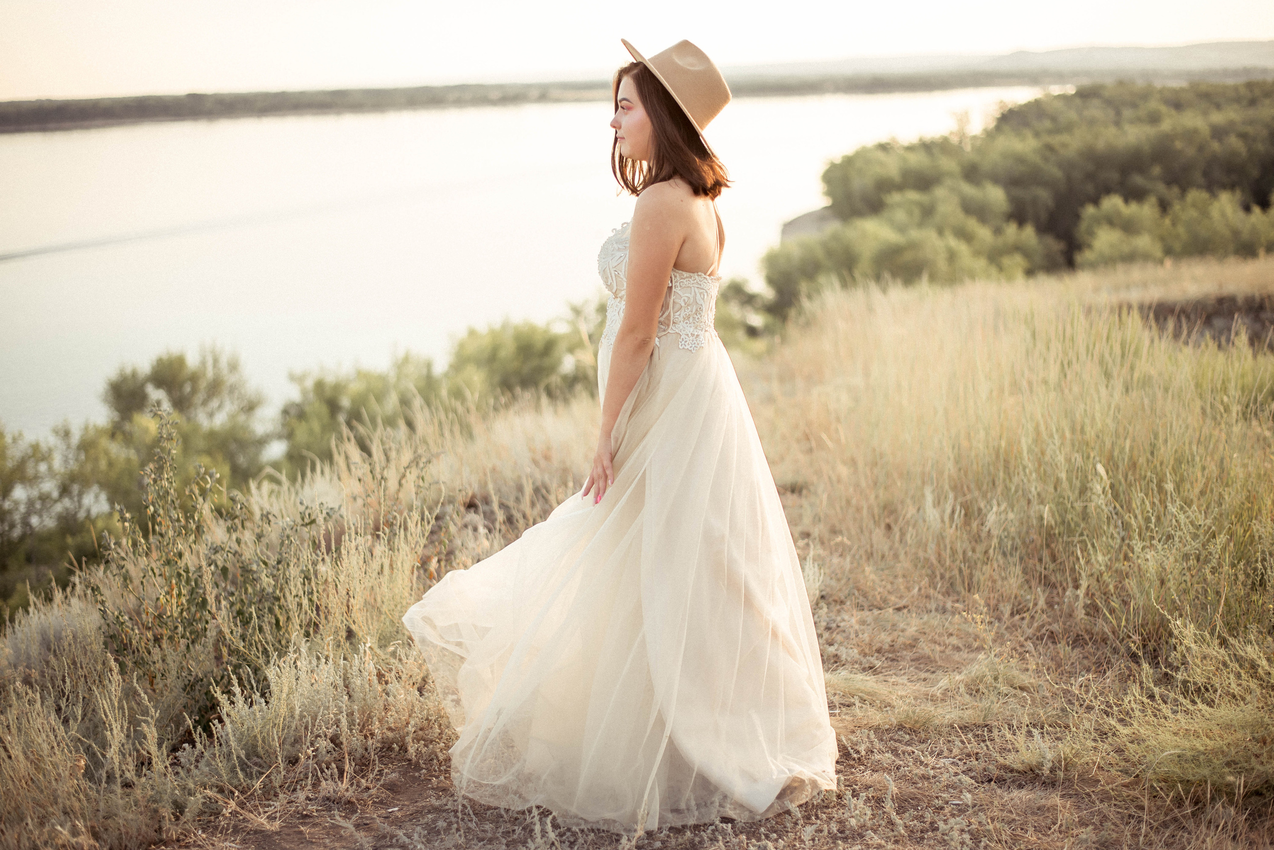 Aleksandr & Mariya. Доброго времени суток! Меня зовут Куличкова Юлия — я фотограф Ваших эм