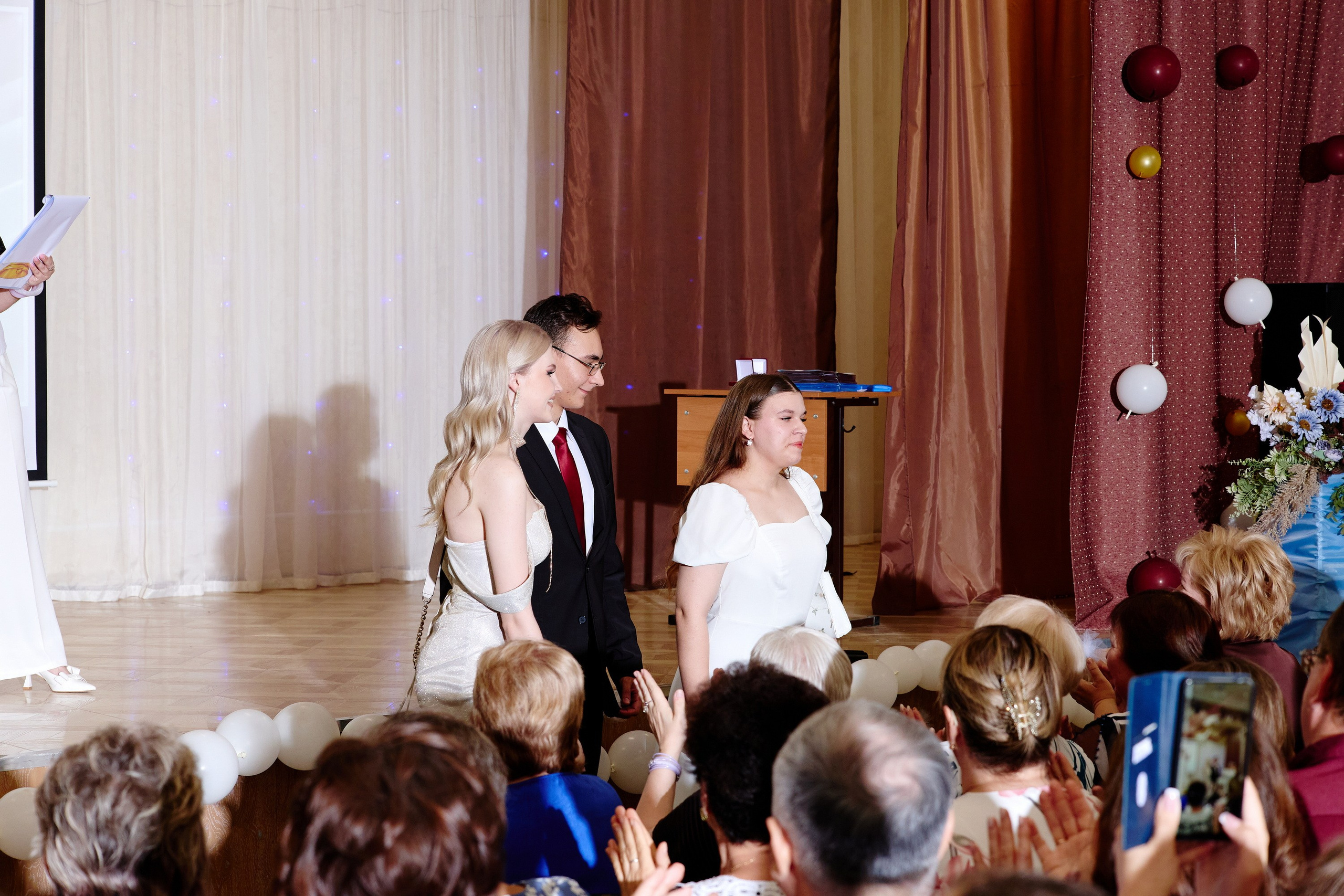 Выпускной 35 Сош. Фотограф Выпускные альбомы Таганрог Сергей Коробченко