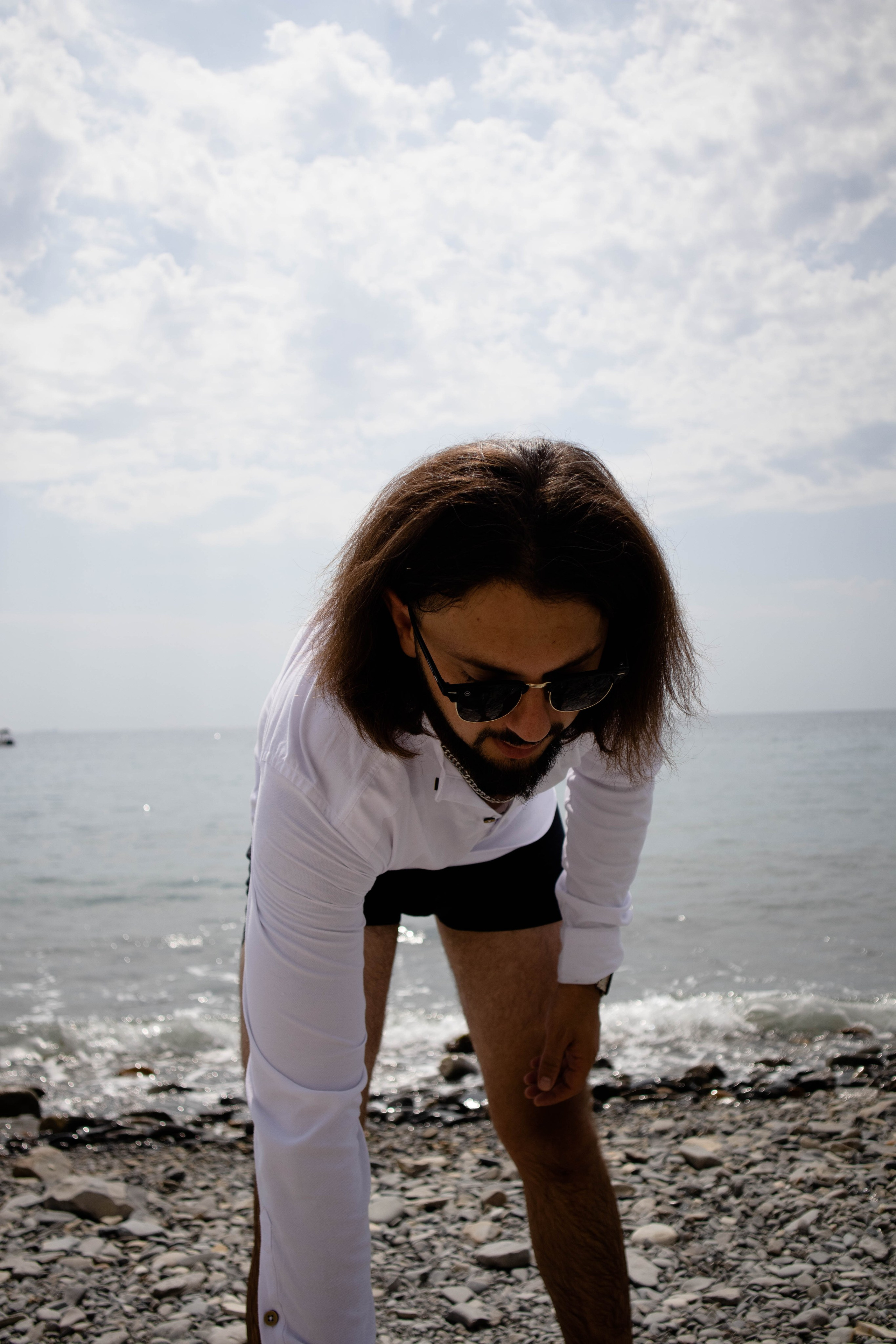 «Шаги по волнам: берег мечты». Уличный фотограф Города N