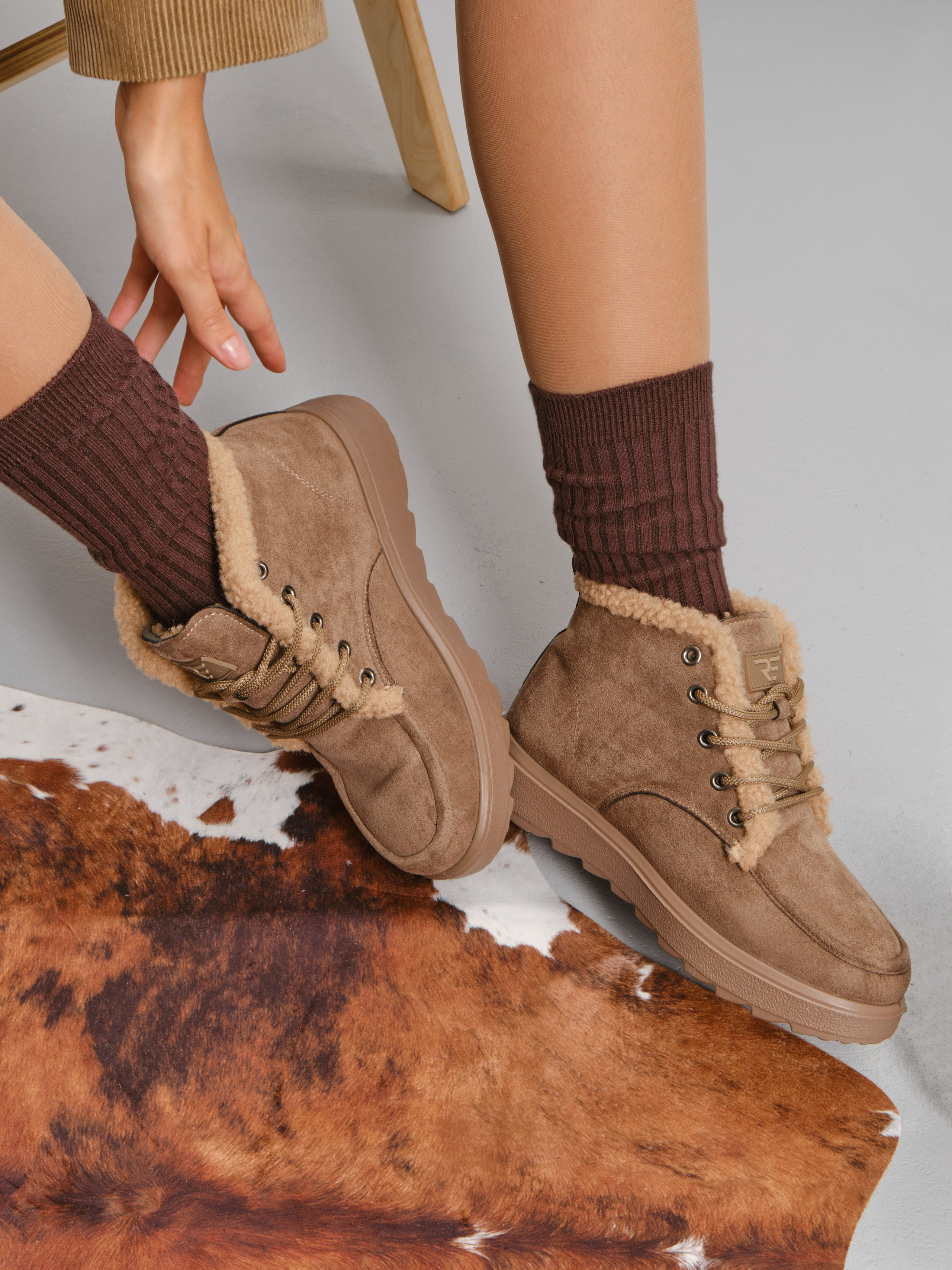 Женская обувь Интерьер. Фотостудия для Wildberries Ozon