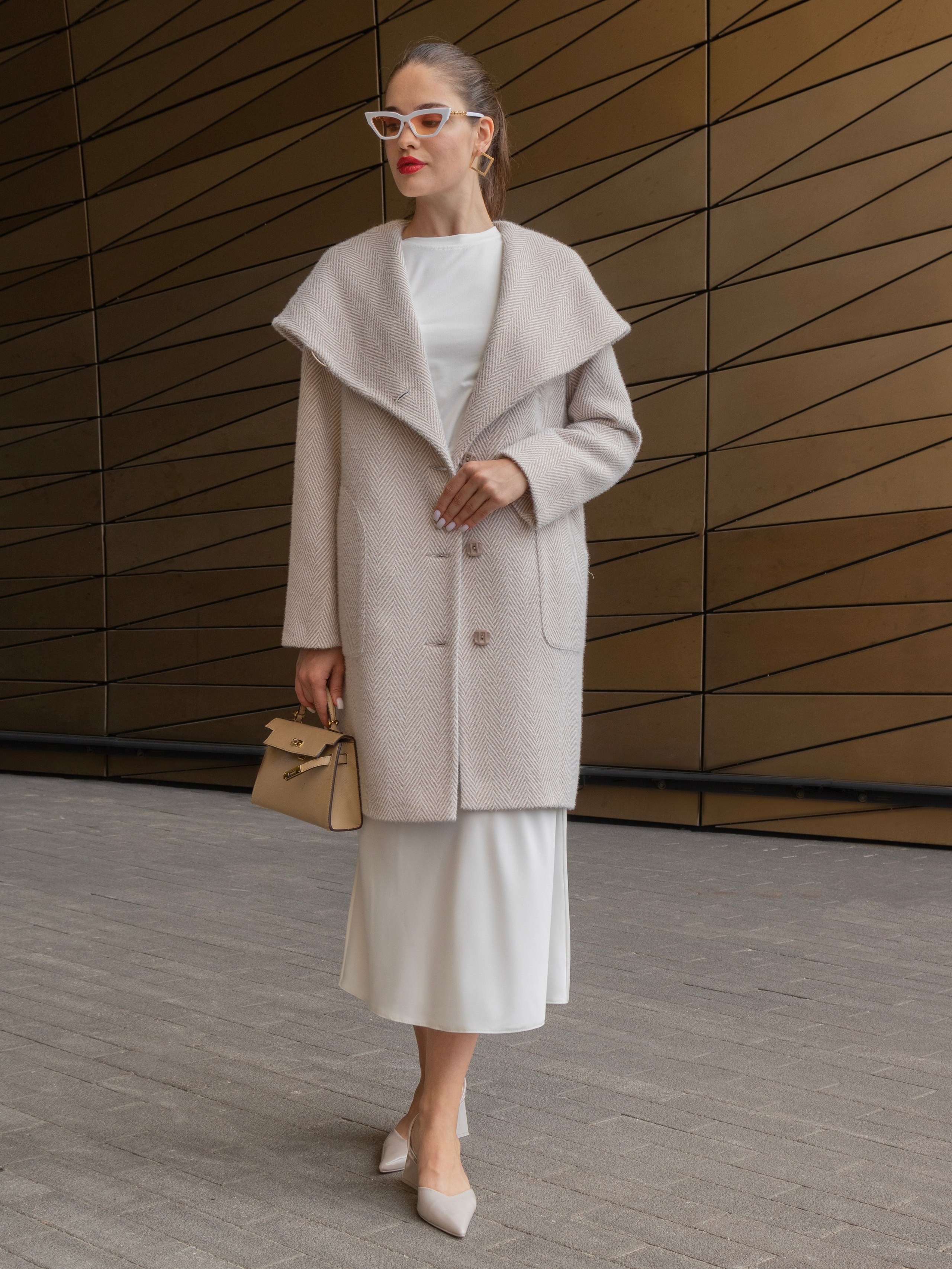 Пальто СТРИТ. Фотостудия для Wildberries Ozon