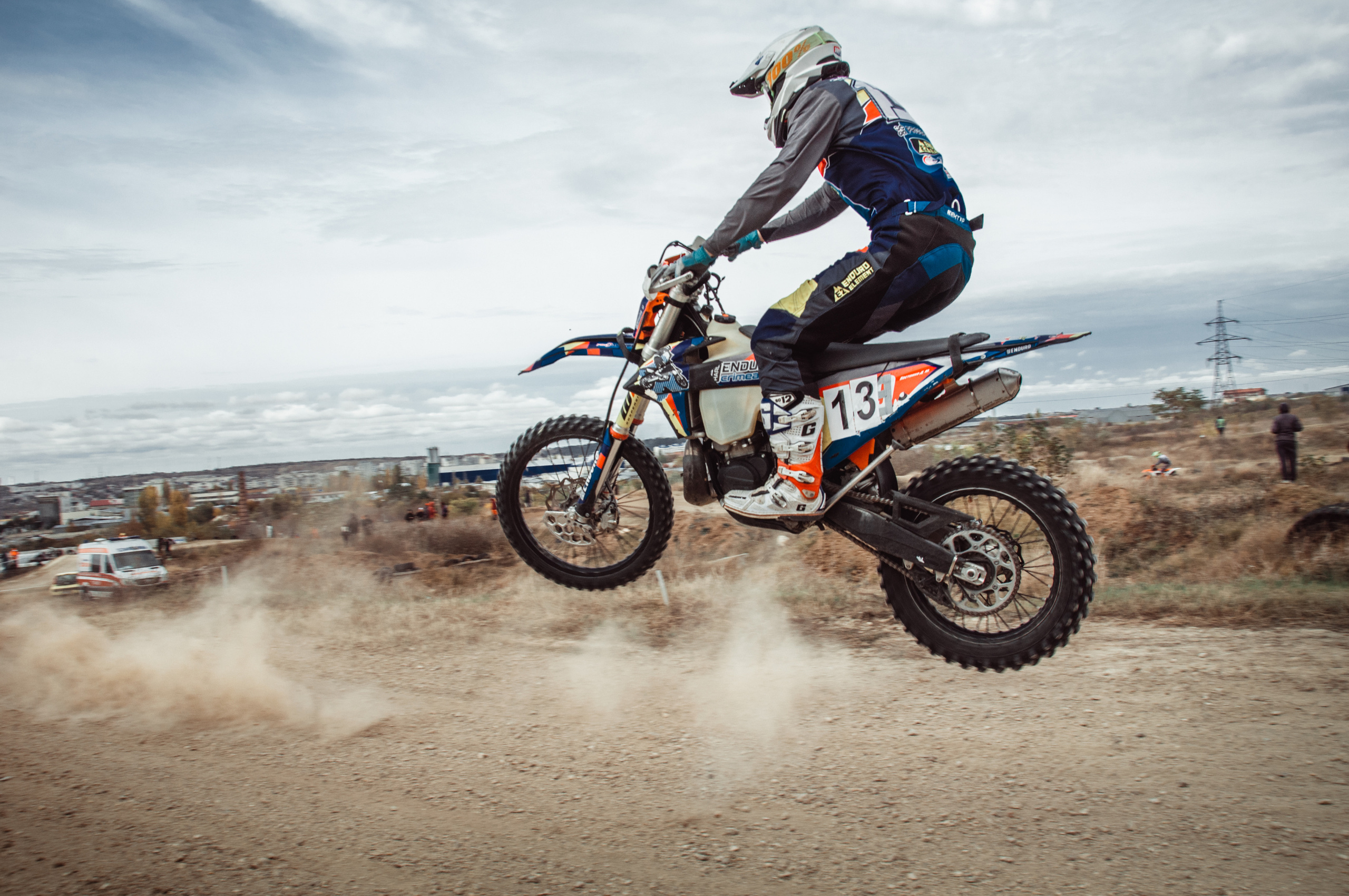 Соревнования по мотокроссу в Симферополе, октябрь 2022. Репортажный фотограф в Симферополе Зареев Иван