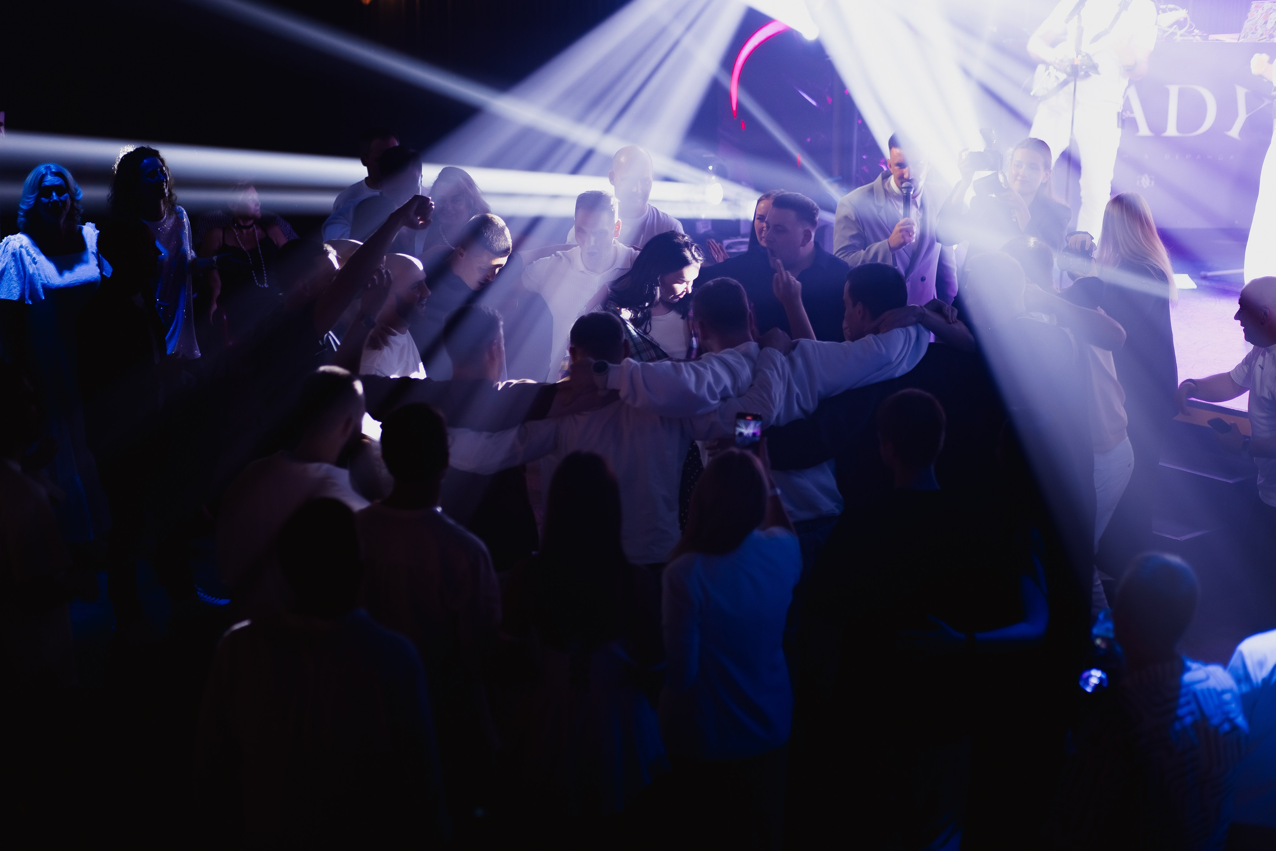 МИХАИЛ ГРЕБЕНЮК «ПРОРЫВ». Фотограф Москва Владимир Филин