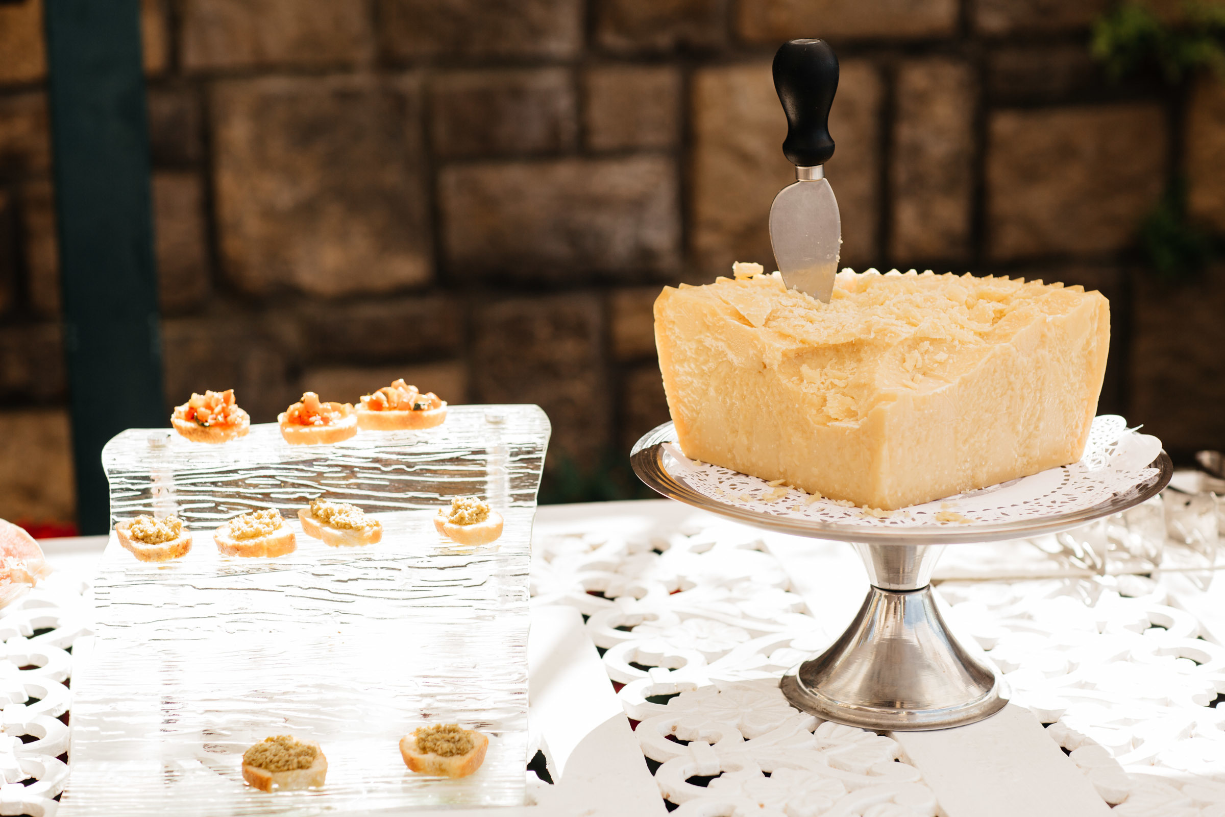 Wedding in Italy, in the romantic city of Sorrento. Worldwide Wedding Photography Demskoy Studio