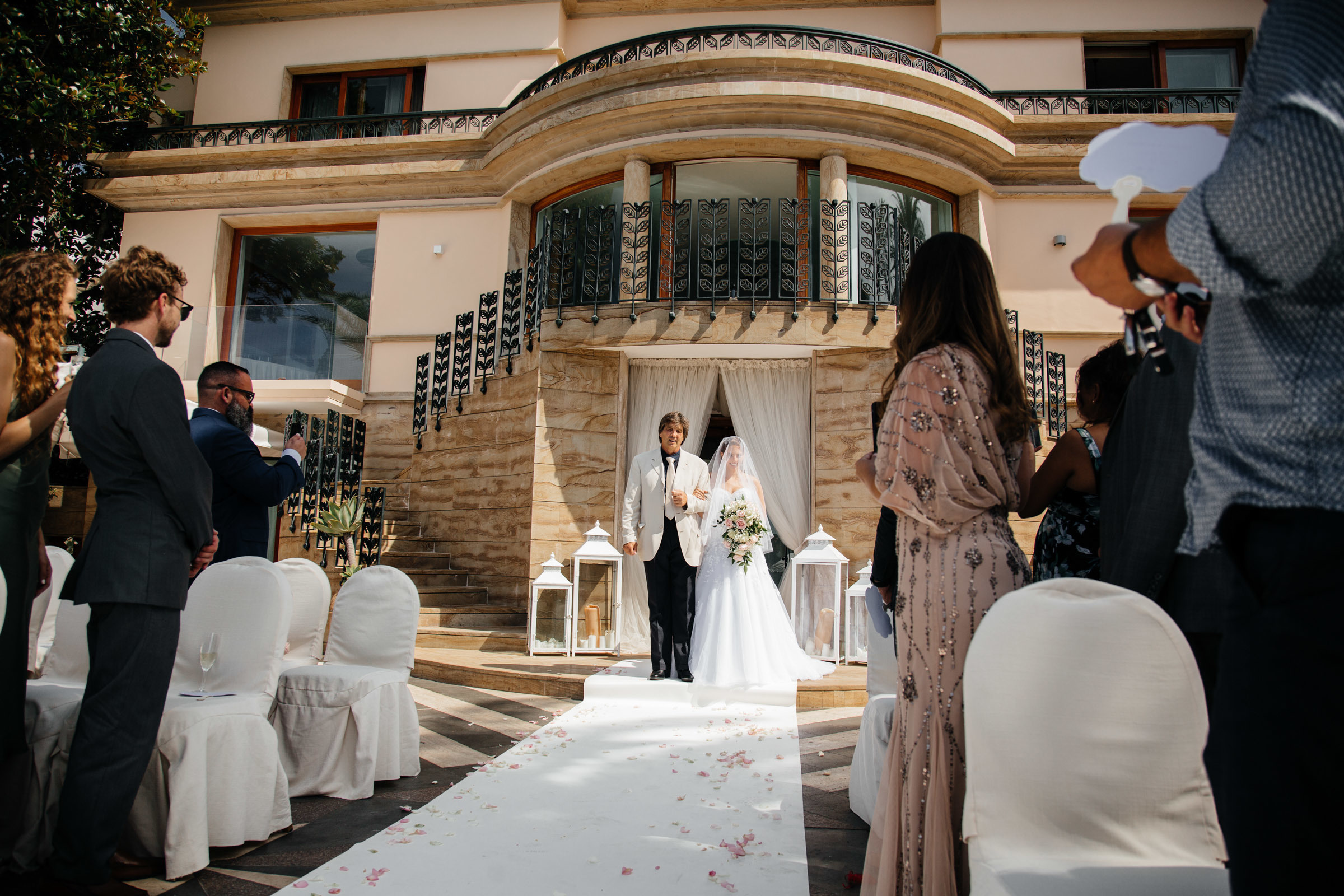 Wedding in Italy, in the romantic city of Sorrento. Worldwide Wedding Photography Demskoy Studio