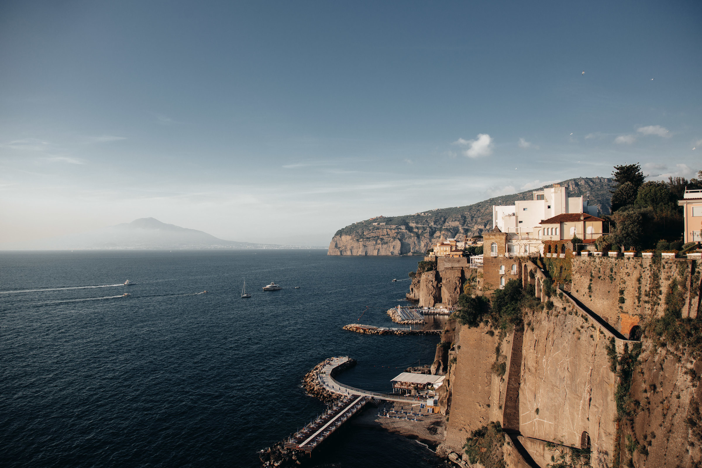 Wedding in Italy, in the romantic city of Sorrento. Worldwide Wedding Photography Demskoy Studio