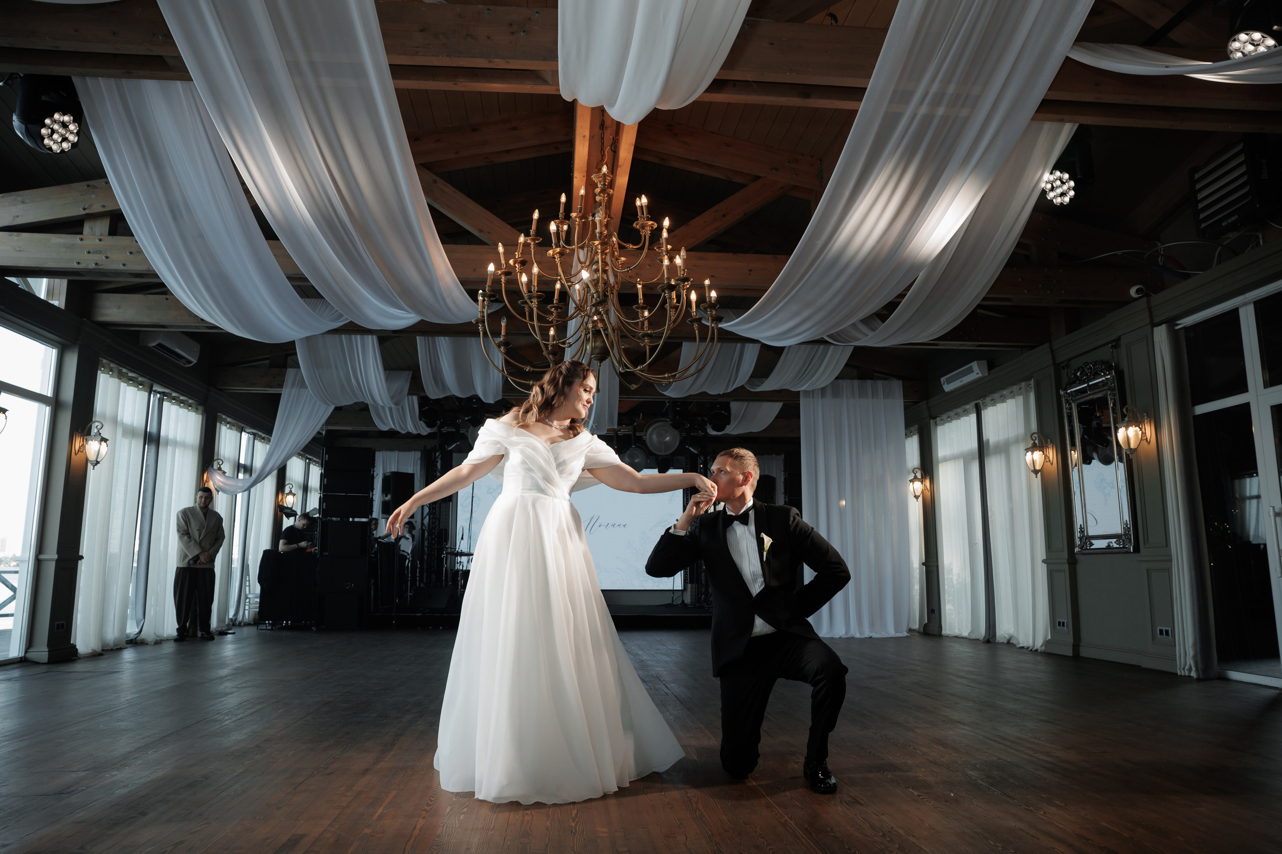 Свадебная фотосессия в отеле Сенешаль. Свадебный и репортажный фотограф (Москва, Королев и другие)