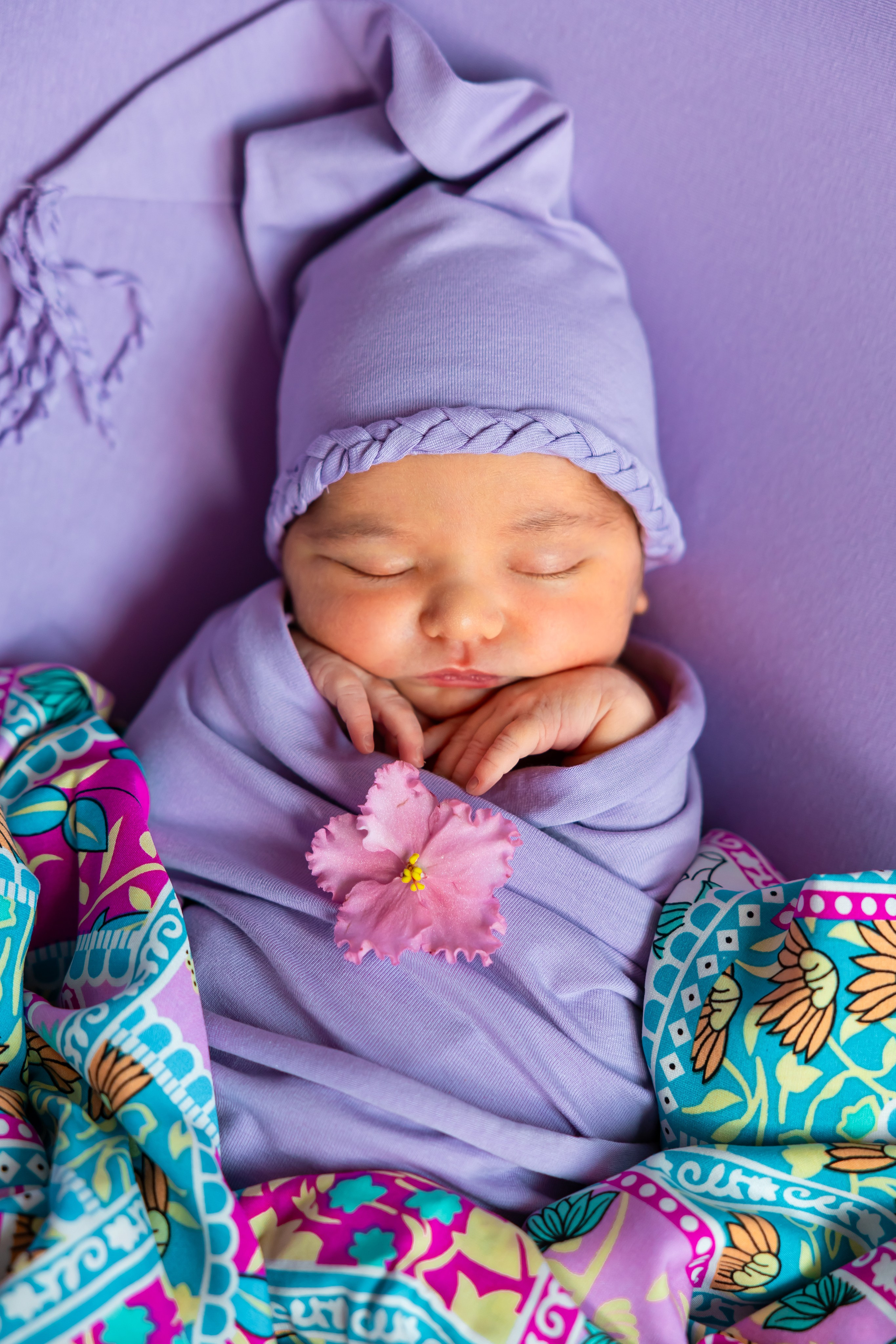 Сиреневый образ с тканью. Оксана Ромашкина- семейный и ньюборн фотограф из Москвы