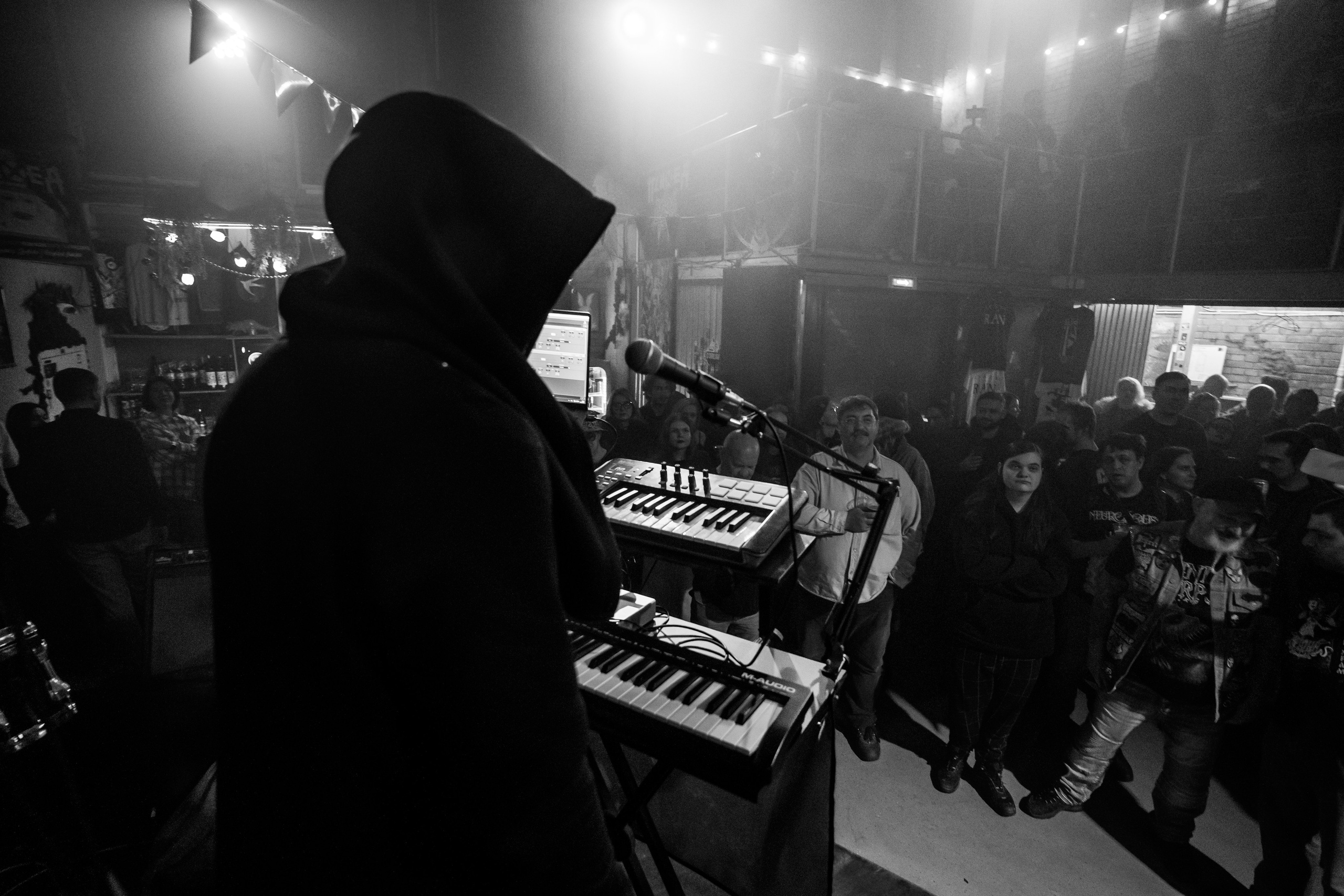 Inside the Rain|Ласточка. Концертный и репортажный фотограф в Санкт-Петербурге Слава Пахомов