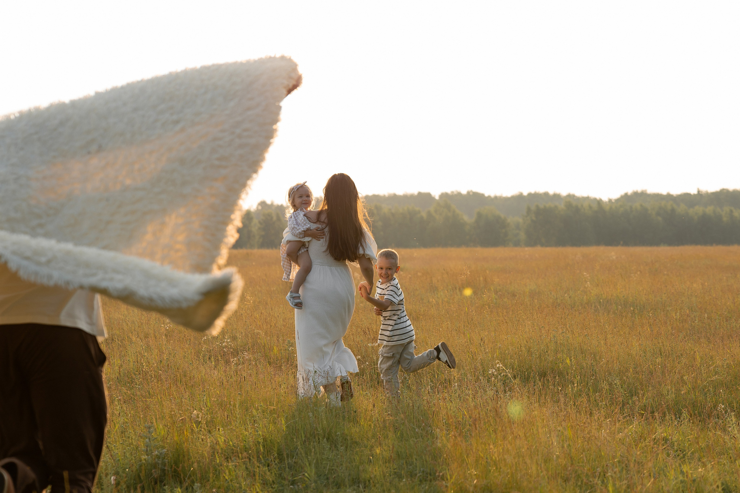 В поле. Семейный и свадебный фотограф в Челябинске Мария Леонтьева