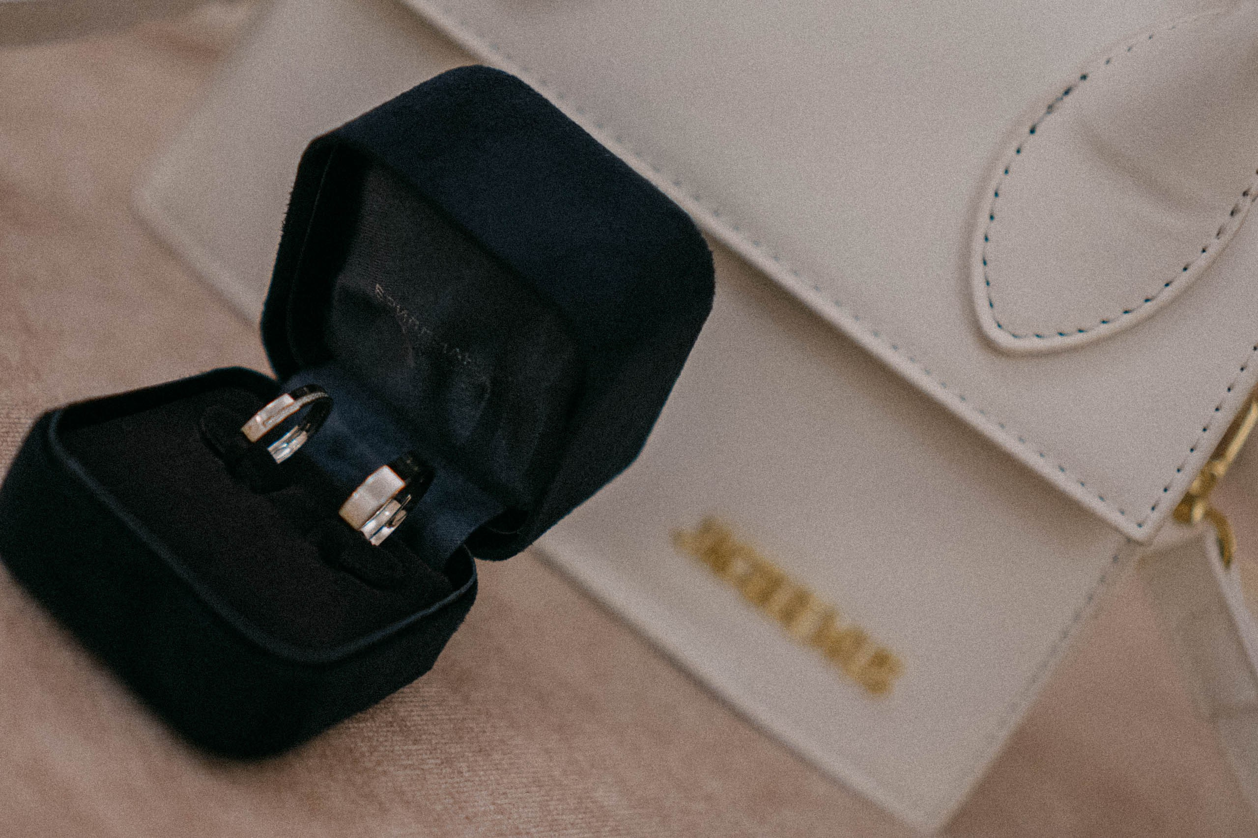 СВАДЕБНАЯ СЬЕМКА ПАРЫ В ГОРОДЕ ПУШКИН В ПАРКЕ ЕКАТЕРИНЕНСКОМ В НОЯБРЕ. Профессиональный фотограф, Санкт-Петербург — Виктория Богомолова