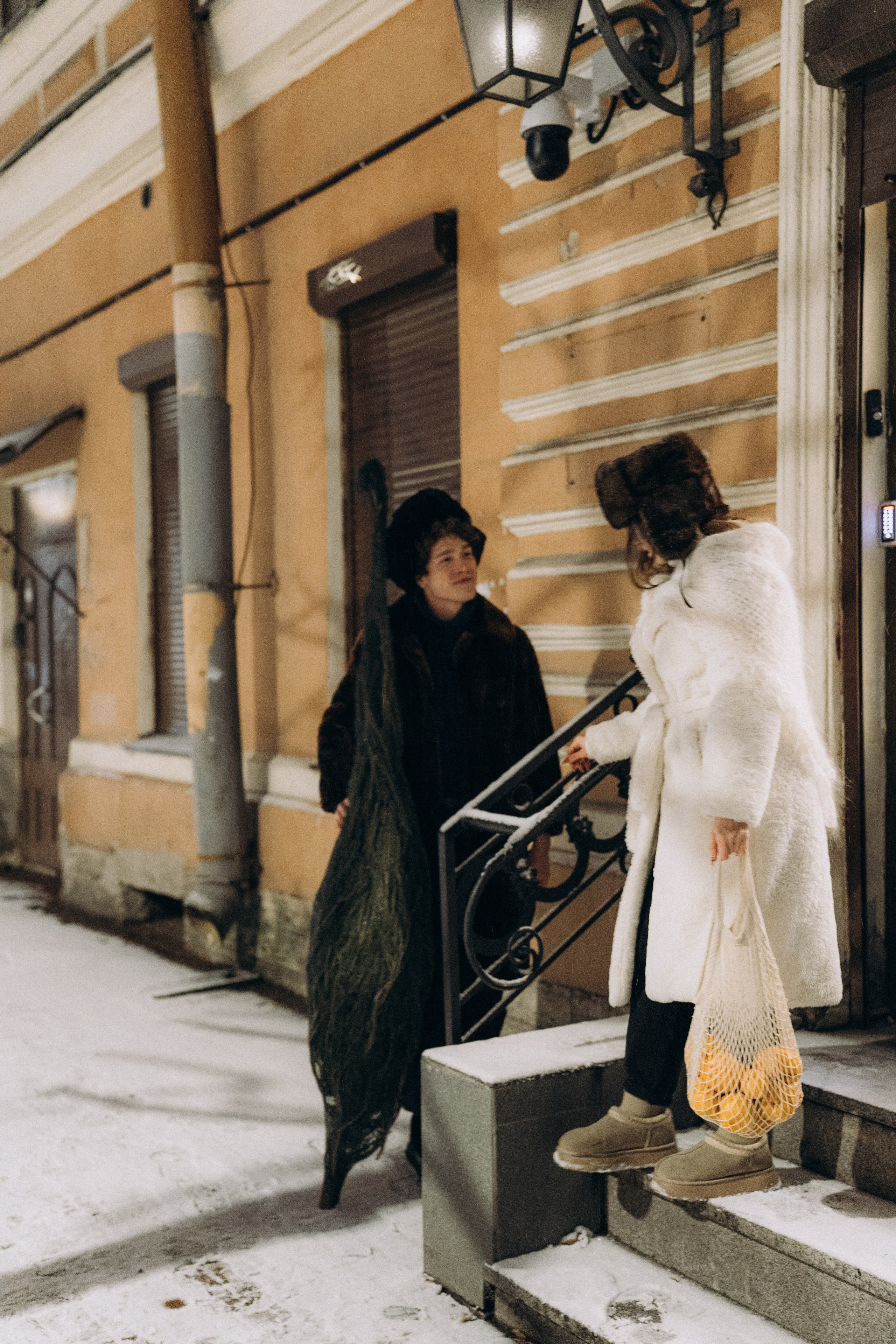 НОВОГОДНЯЯ ПРОГУЛКА ПАРЫ ПО ЧЕРНЫШЕВСКОЙ ПЕРЕД НОВЫМ ГОДОМ. Профессиональный фотограф, Санкт-Петербург — Виктория Богомолова