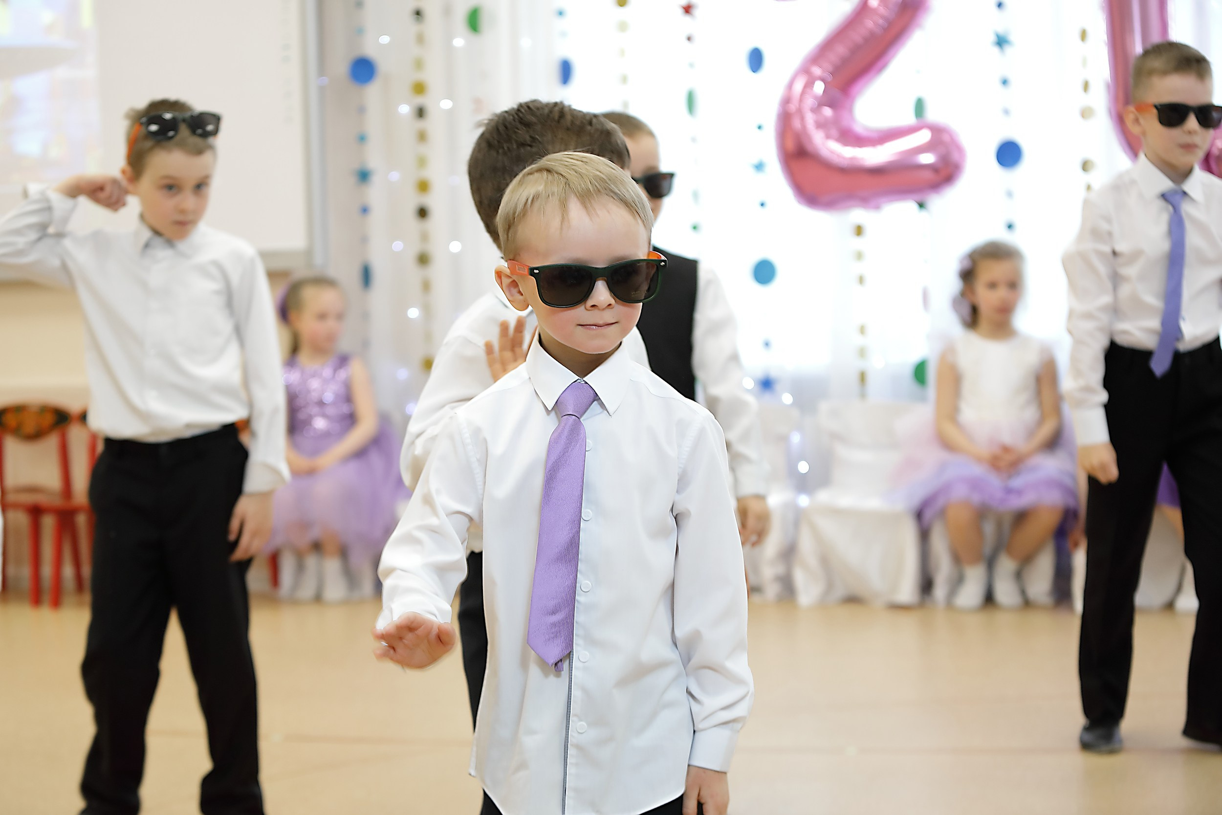 Фотосессия выпускного в детском саду. Свадебный и семейный фотограф и видеограф в Екатеринбурге Полянские Тимур и Анастасия