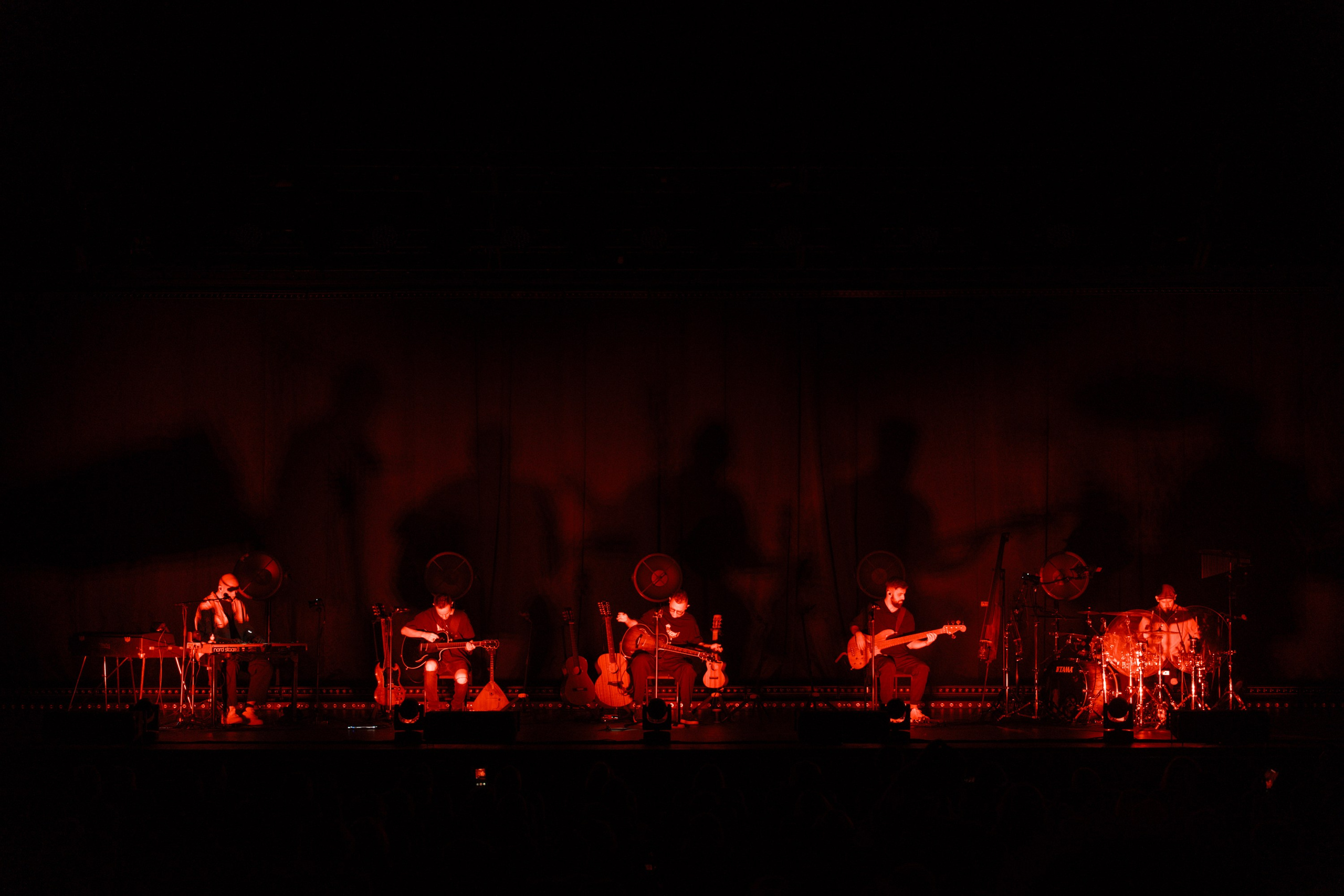 Звери. Магия музыки в кадре: Концертная Фотография