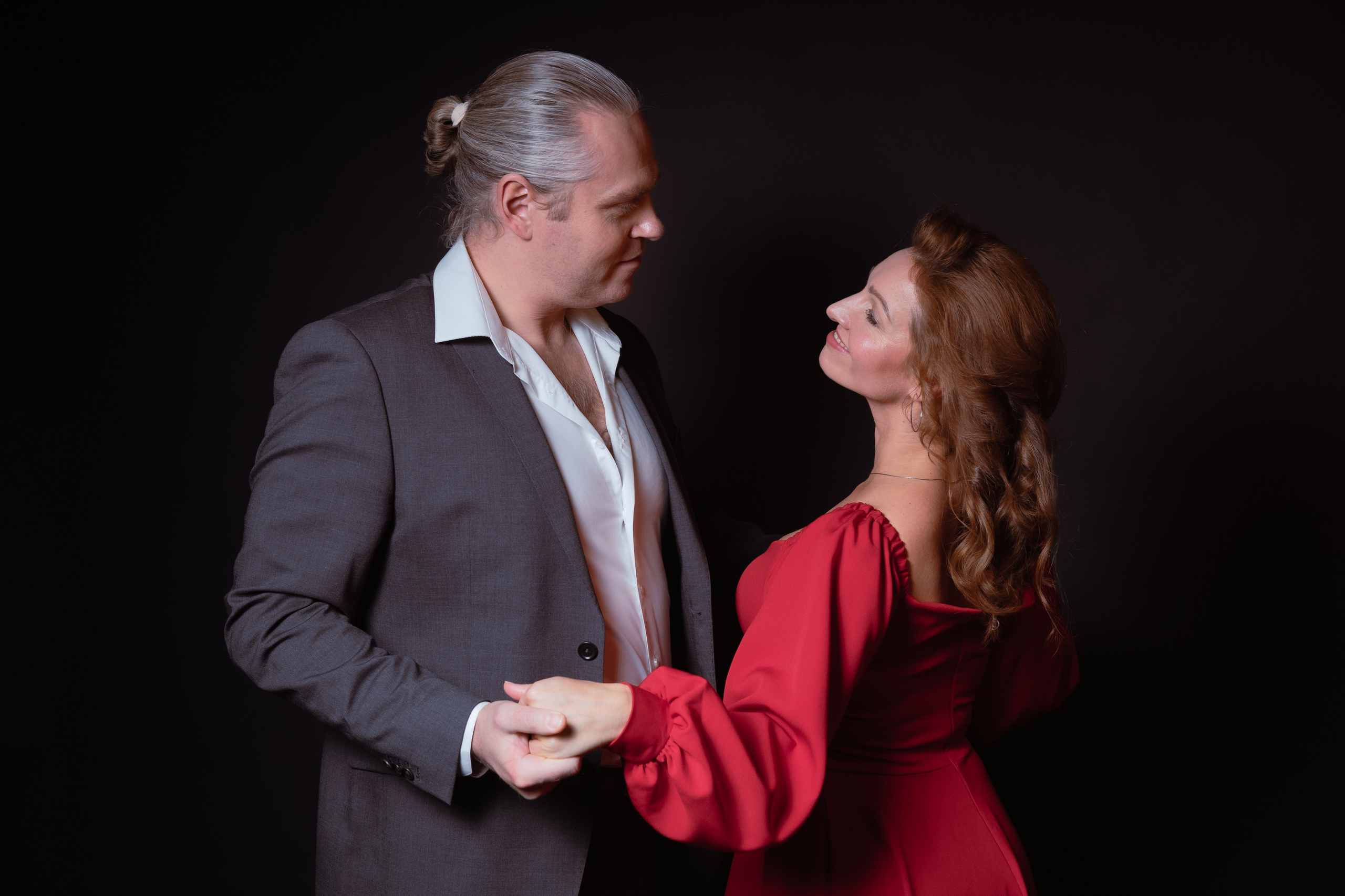 Николай и Евгения. Фотограф Julia Milton | Портреты, съемки для маркетплейсов, лавстори, съёмка беременности в Санкт-Петербурге. Обучение фотографии в Спб очно