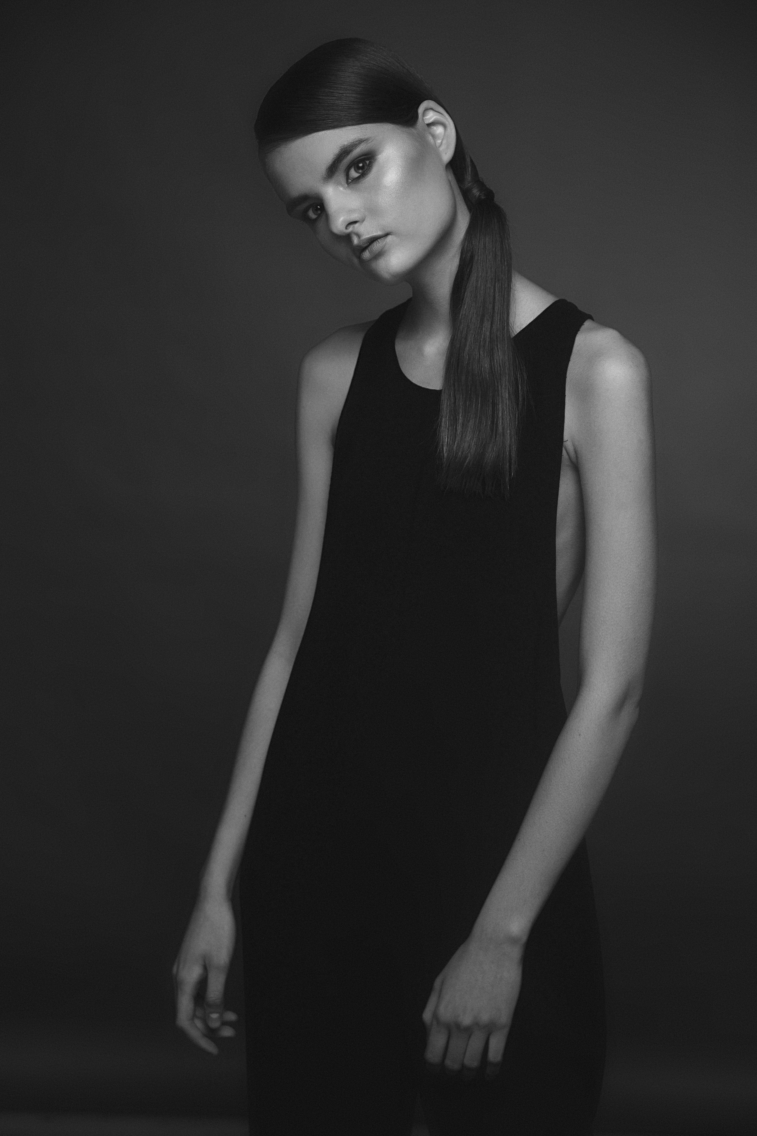 студийная съемка с одним источником