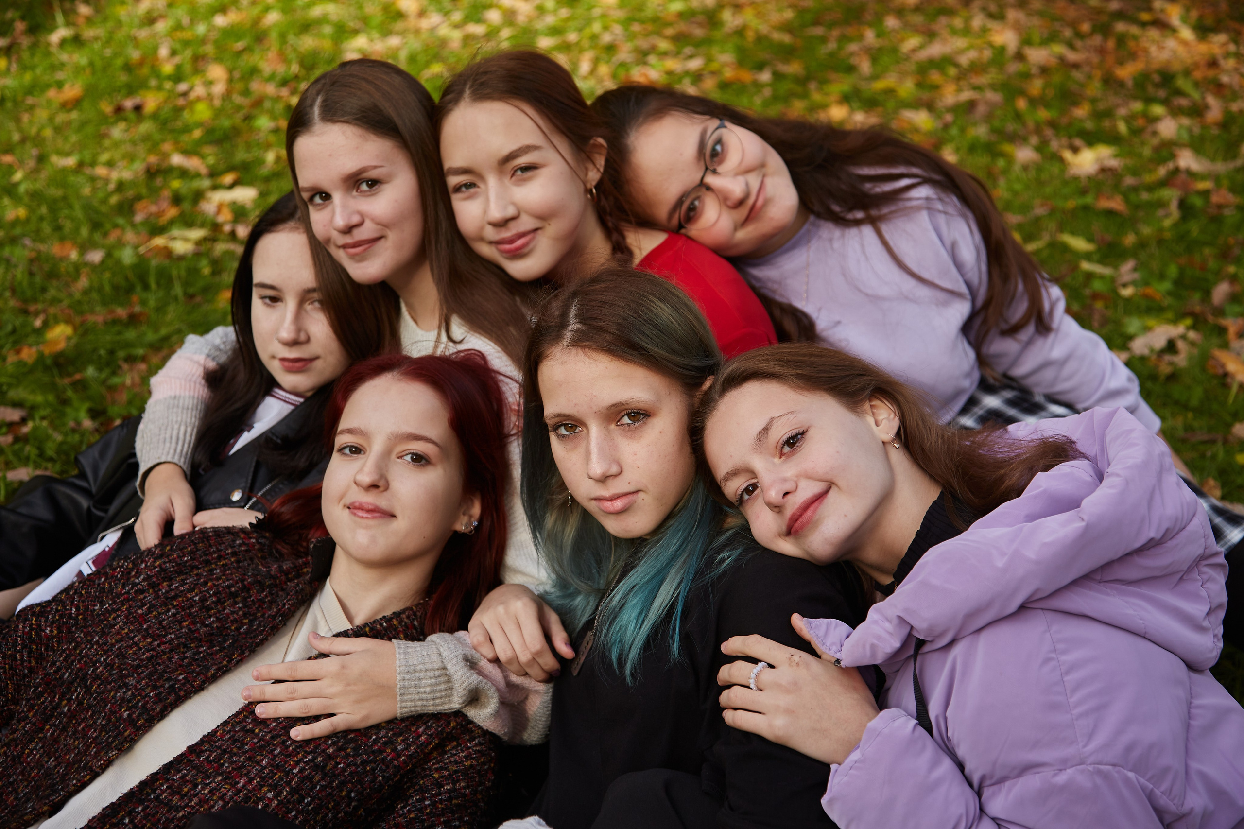 ОСЕННЯЯ. Школьная фотография в Санкт-Петербурге, выпускные альбомы, фотосессии