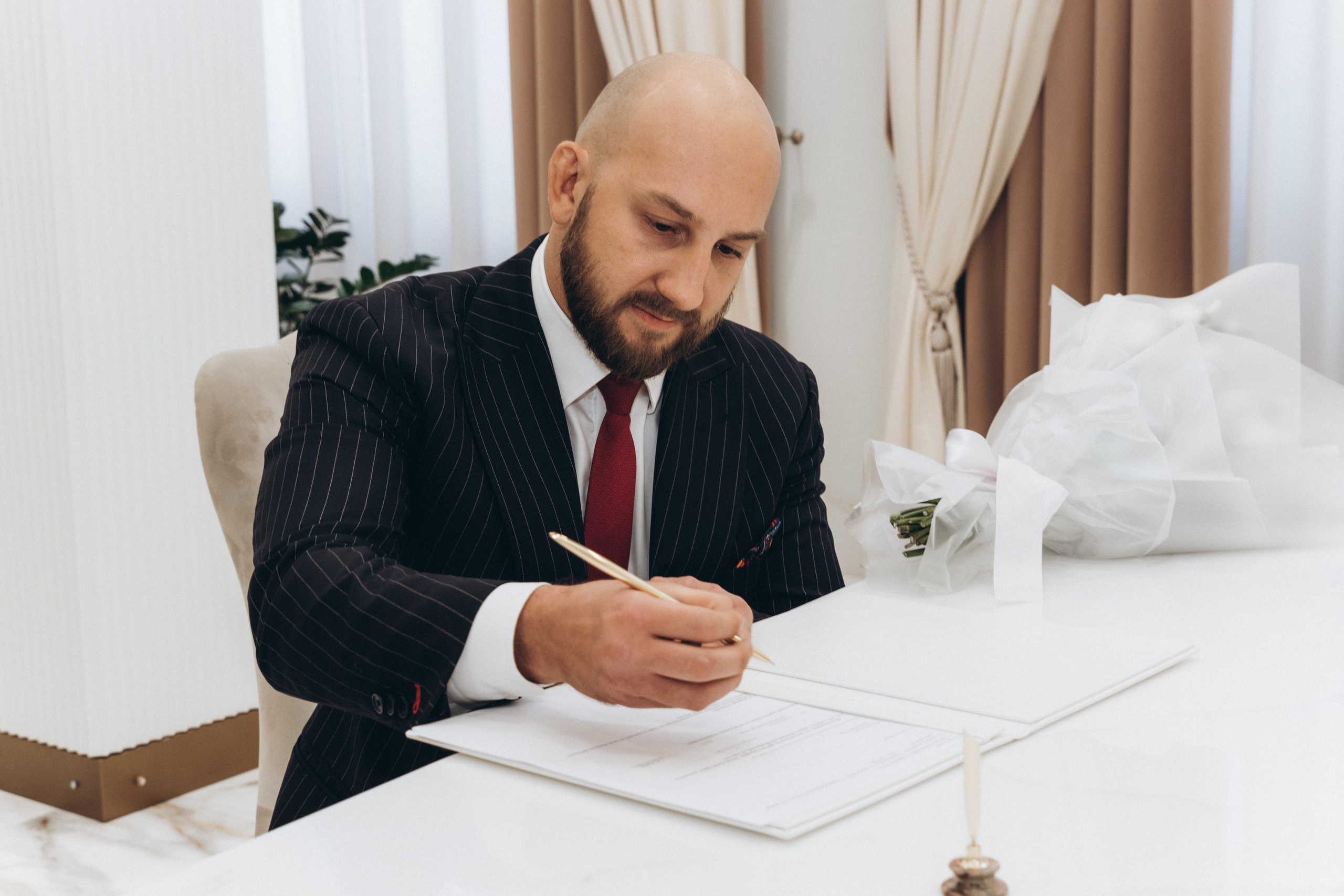 Утро и роспись Виктора и Марии. Ваш фотограф в Одинцовском районе и Москве